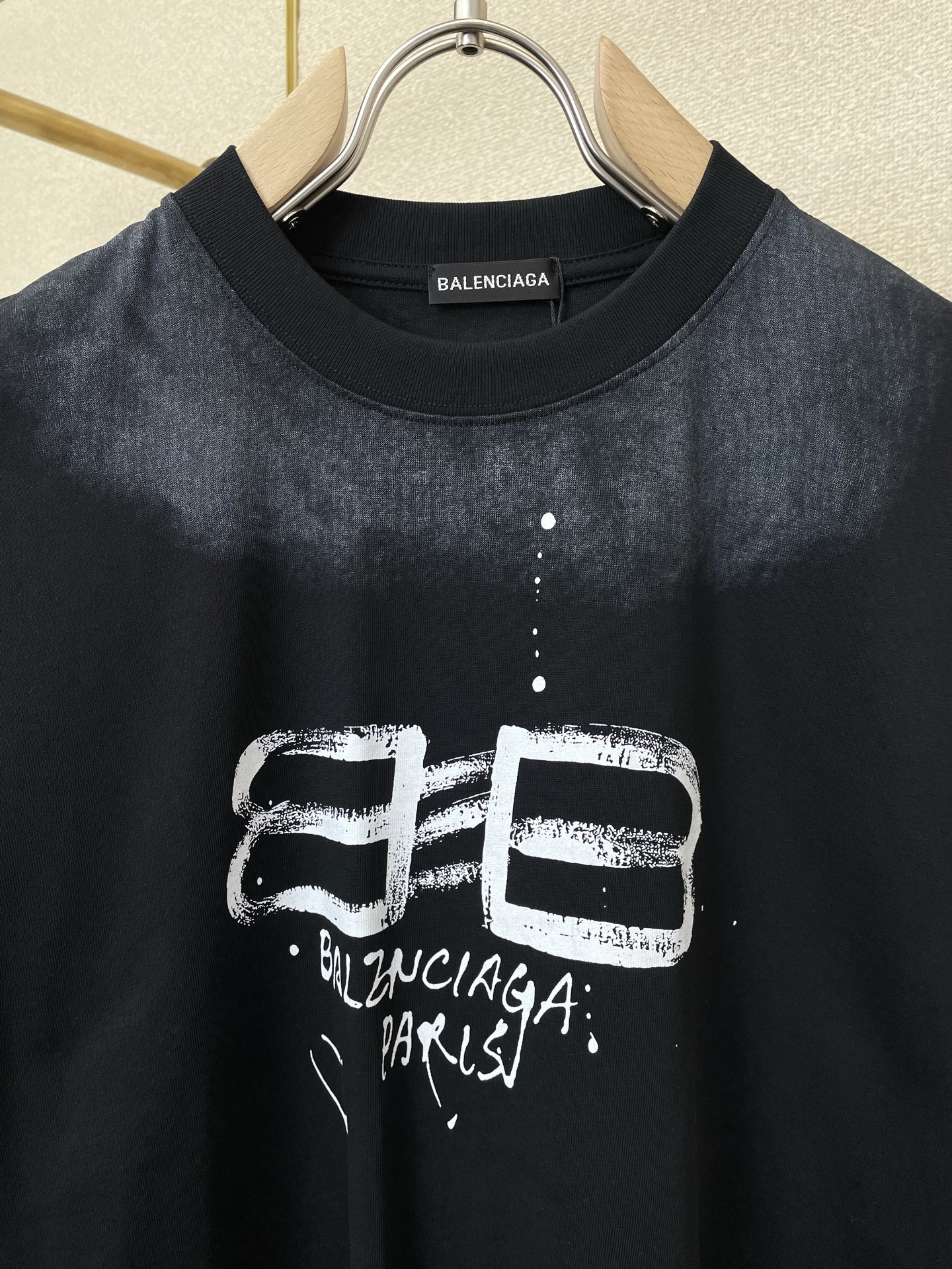 。Balenciaga巴黎世家💥砸锅卖铁都要上的新款新款男士休闲短袖 高端定制 高端版本 时尚百搭爆款⚠