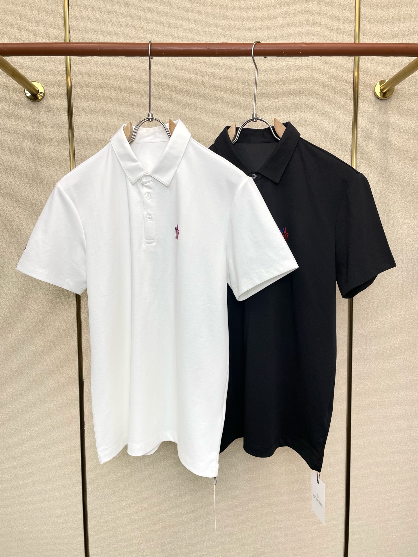 。Moncler蒙口💥砸锅卖铁都要上的新款新款男士休闲Polo短袖 高端定制 高端版本 时尚百搭爆款⚠️