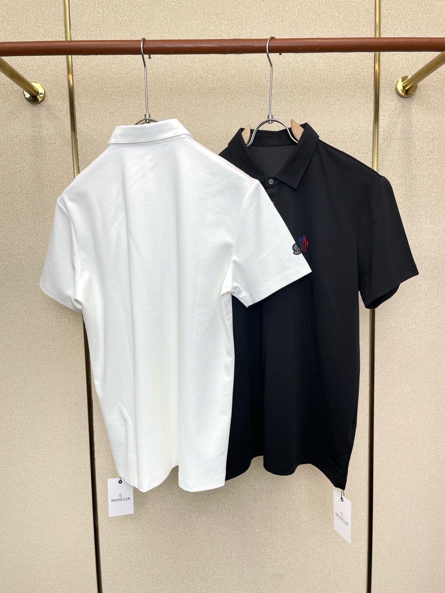 。Moncler蒙口💥砸锅卖铁都要上的新款新款男士休闲Polo短袖 高端定制 高端版本 时尚百搭爆款⚠️