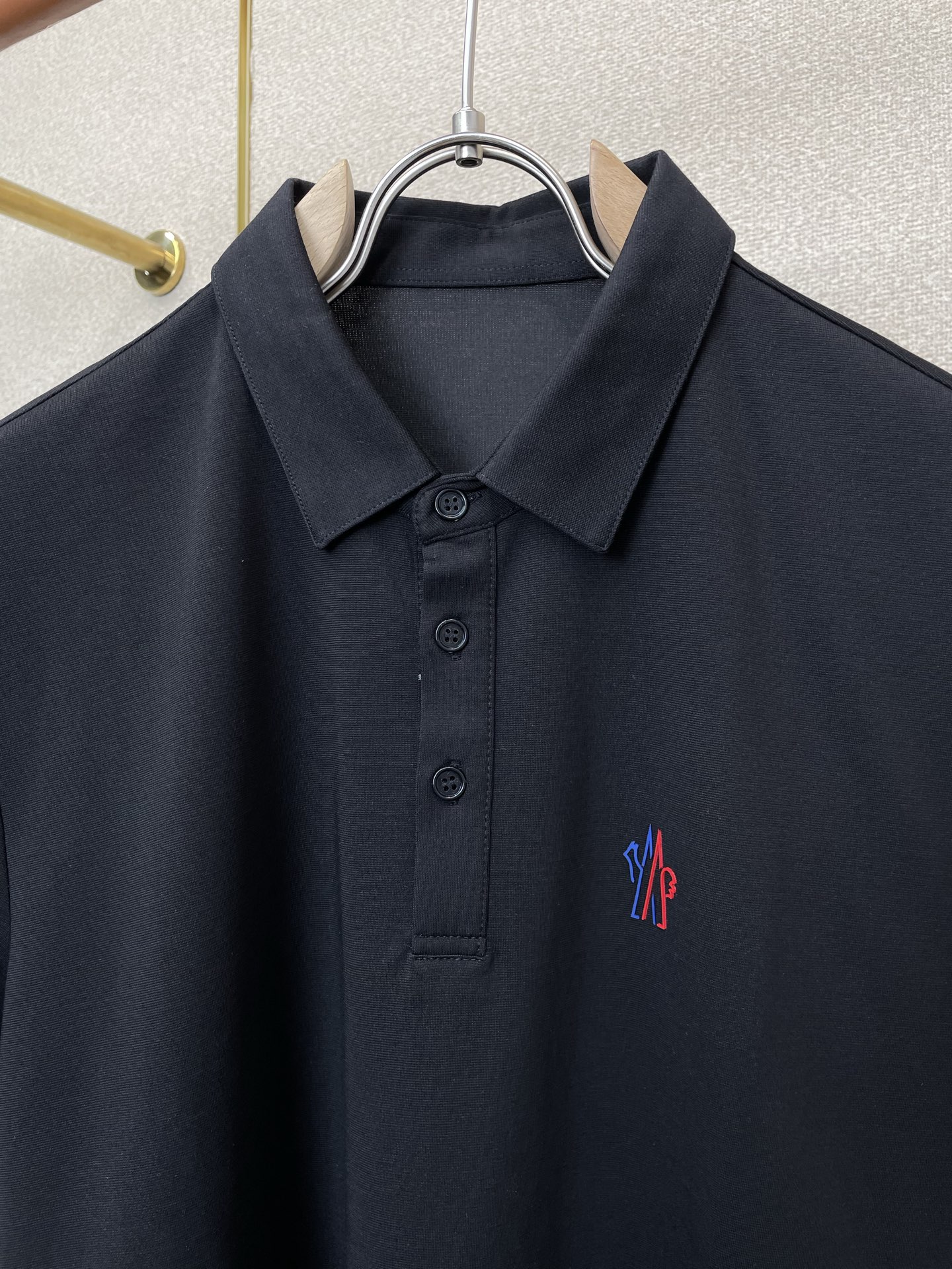 。Moncler蒙口💥砸锅卖铁都要上的新款新款男士休闲Polo短袖 高端定制 高端版本 时尚百搭爆款⚠️