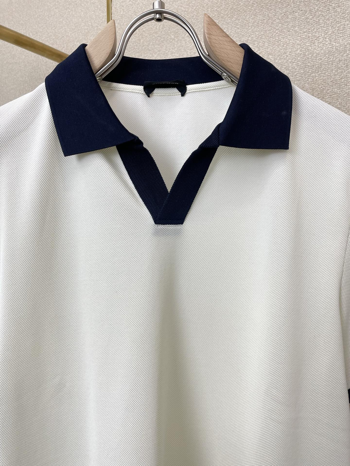 。loro Piana-loro Piana诺悠翩雅💥砸锅卖铁都要上的新款春夏新款原单男士休闲短袖。高端