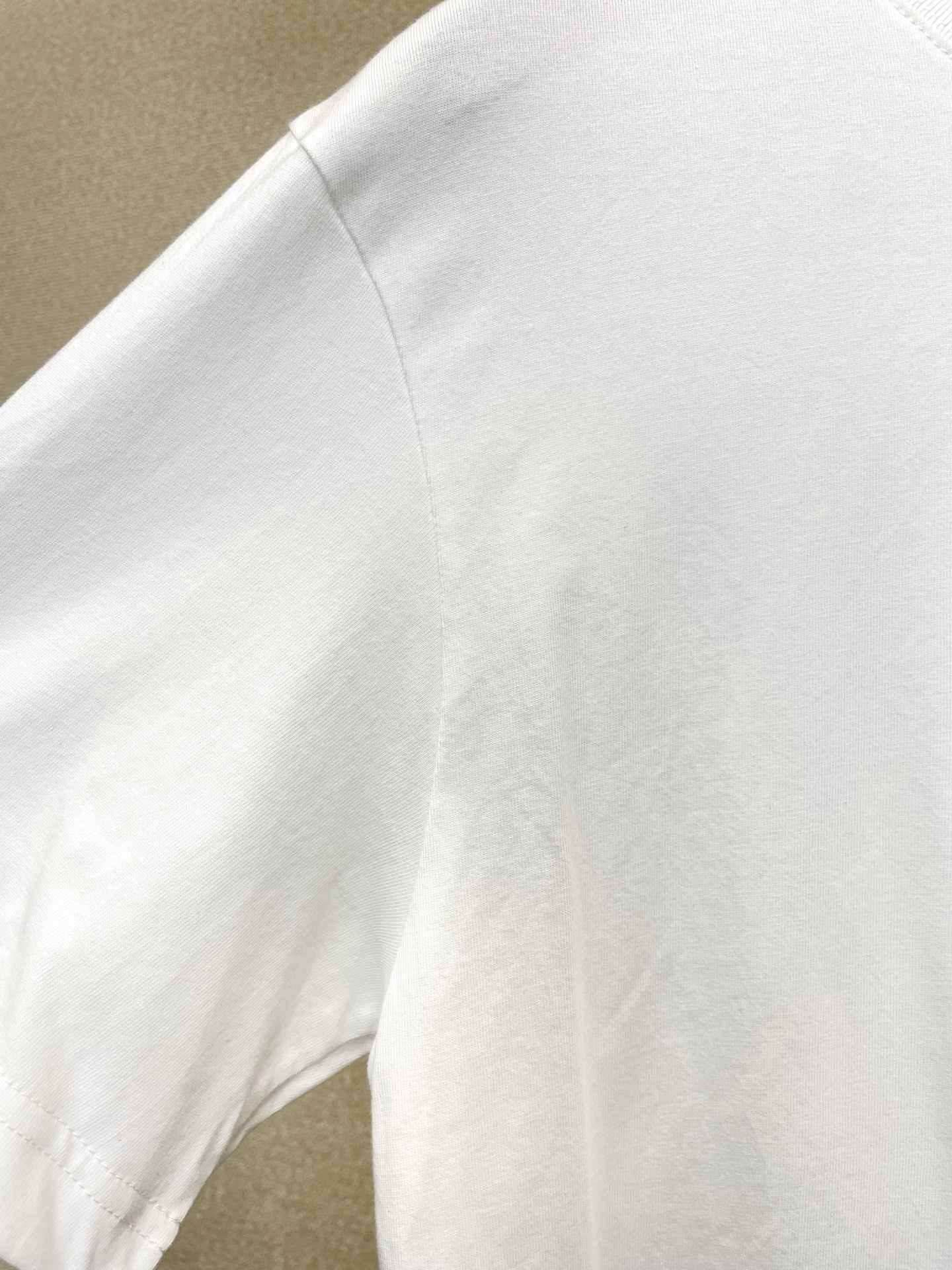 。STONE ISLAND石头岛💥砸锅卖铁都要上的新款新款原单男士休闲短袖 高端定制 高端版本 时尚百搭