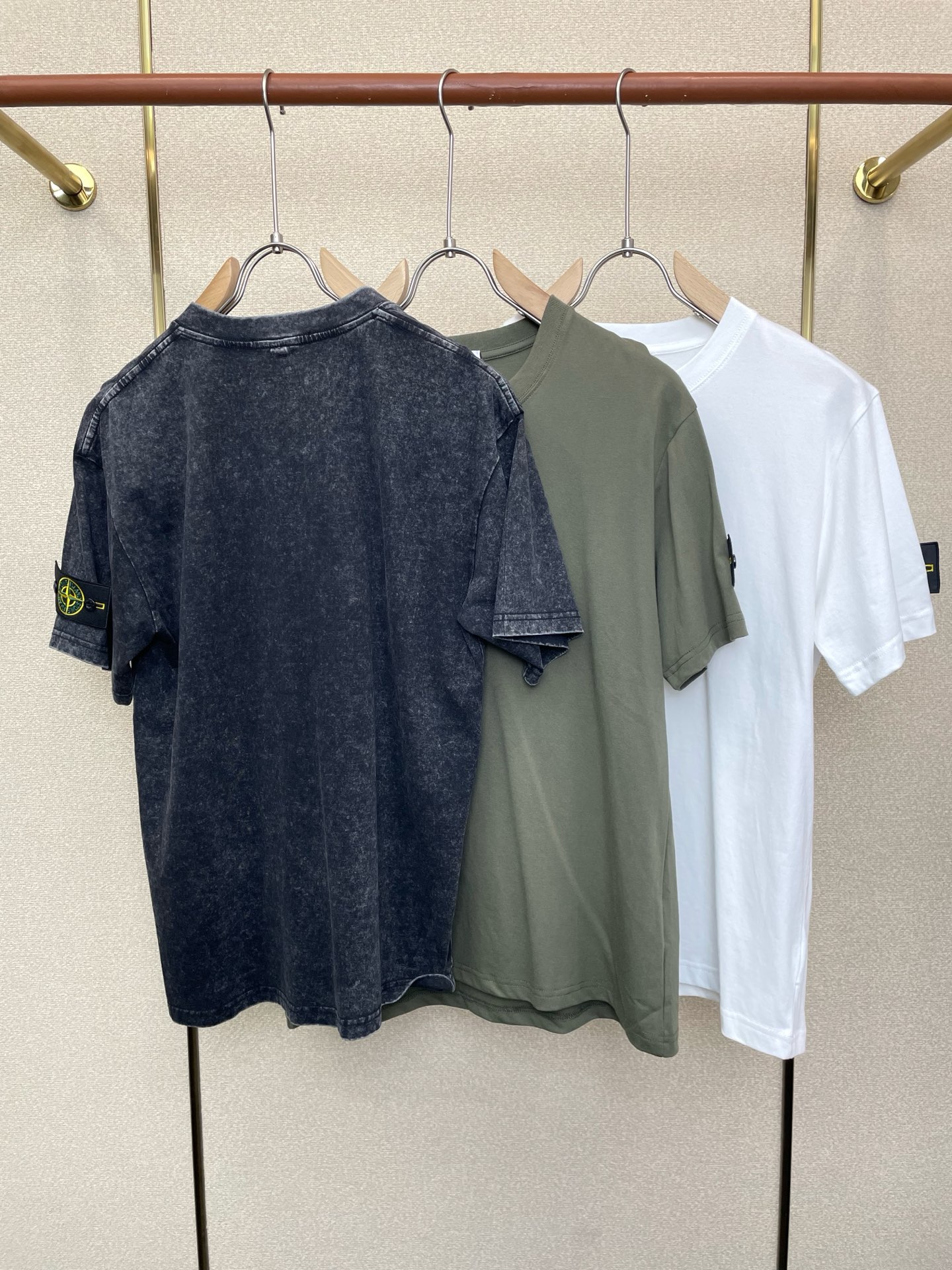 。STONE ISLAND石头岛💥砸锅卖铁都要上的新款新款原单男士休闲短袖 高端定制 高端版本 时尚百搭