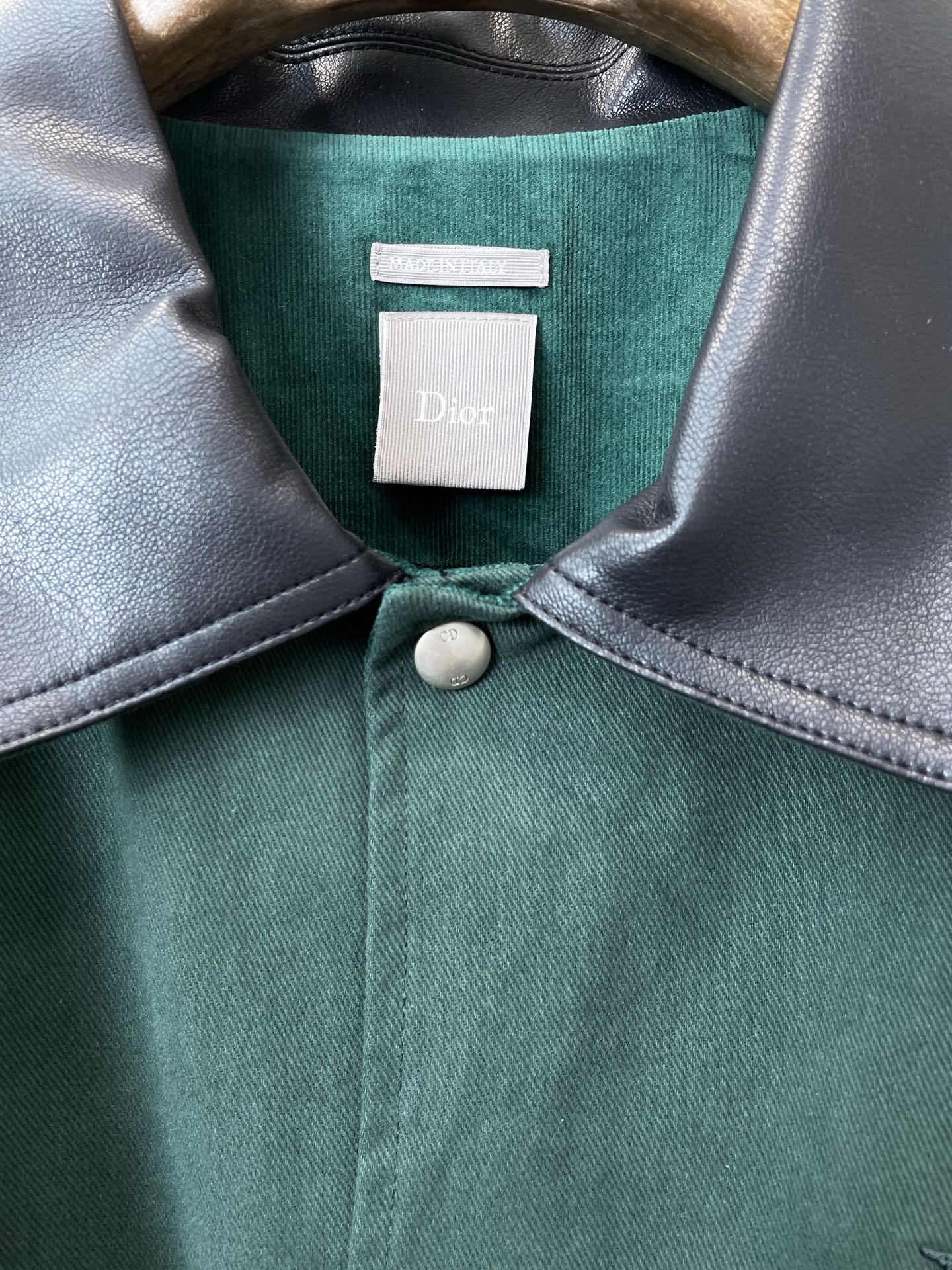 。Dior迪奥💥砸锅卖铁都要上的新款新款原单男士休闲翻领夹克 工装牛仔夹克外套 透气舒适 高端定制 高版