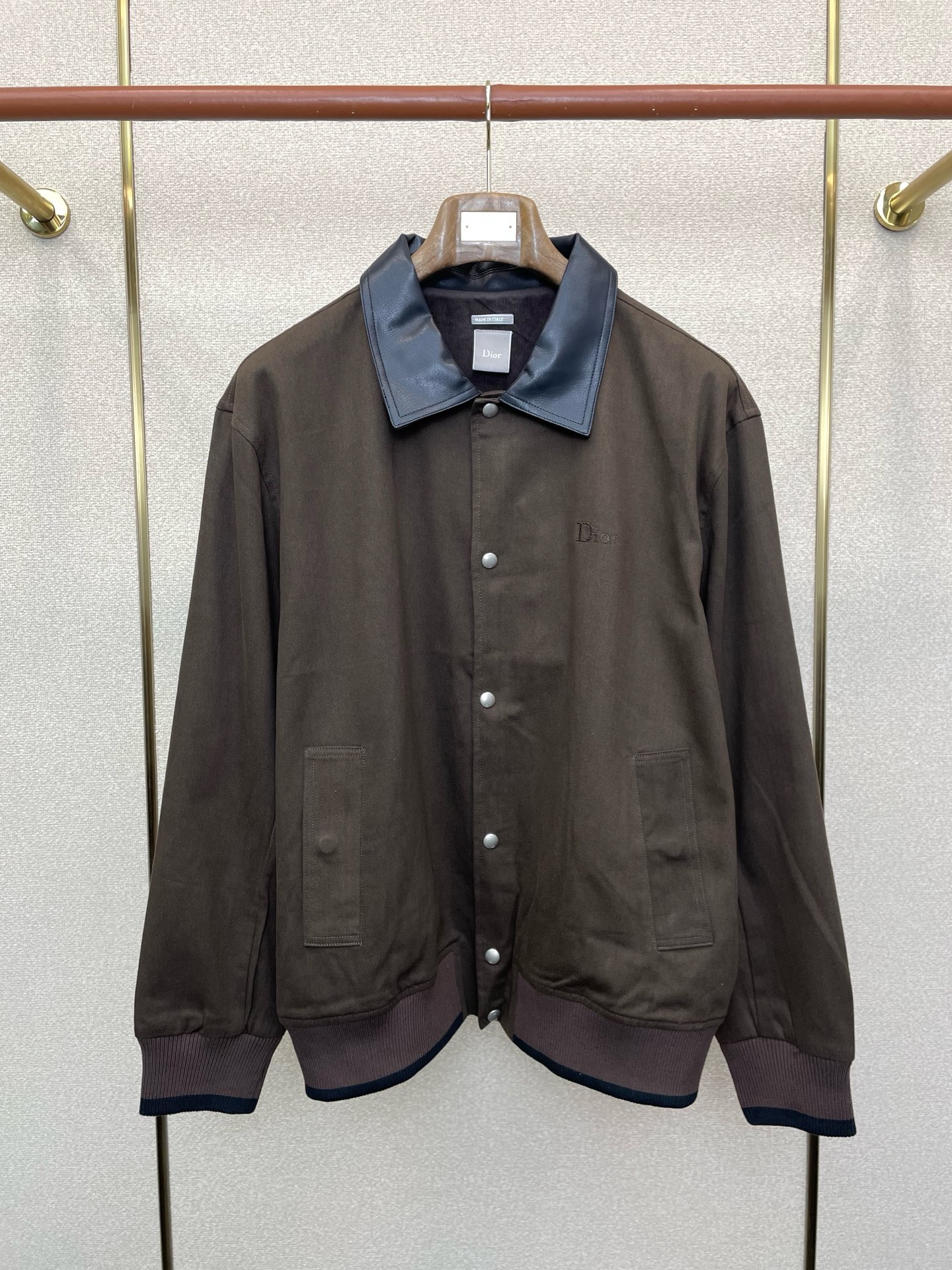 。Dior迪奥💥砸锅卖铁都要上的新款新款原单男士休闲翻领夹克 工装牛仔夹克外套 透气舒适 高端定制 高版