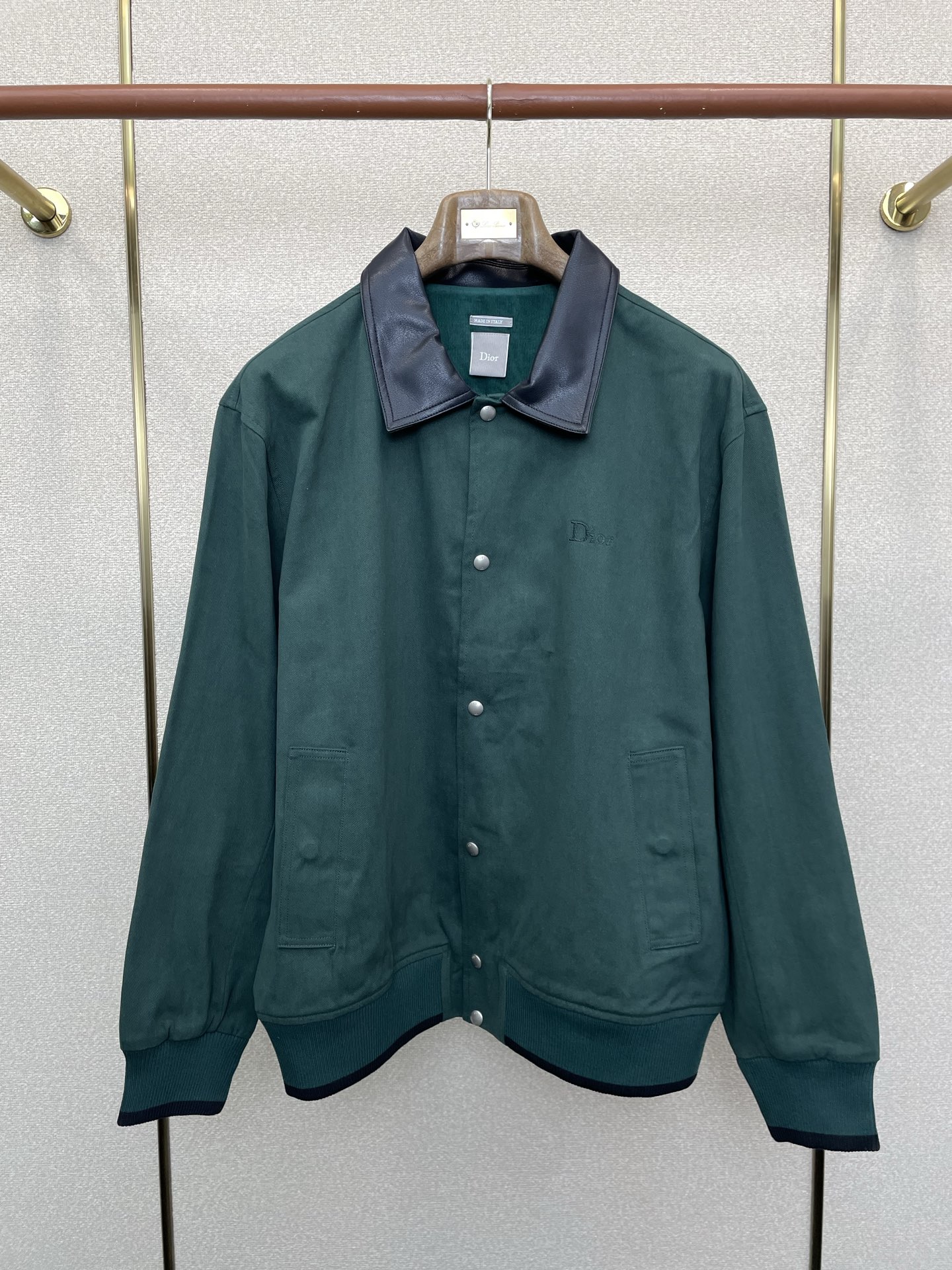 。Dior迪奥💥砸锅卖铁都要上的新款新款原单男士休闲翻领夹克 工装牛仔夹克外套 透气舒适 高端定制 高版