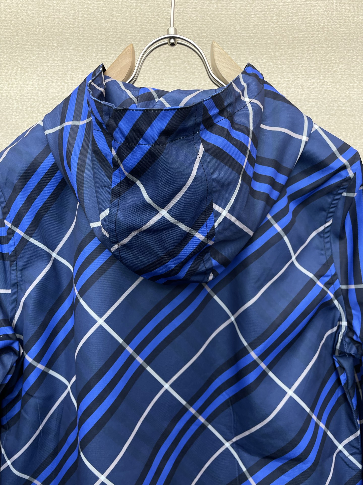 。Burberry巴宝莉💥砸锅卖铁都要上的新款新款原单男士休闲连帽夹克 透气舒适 高端定制 高版本 时尚