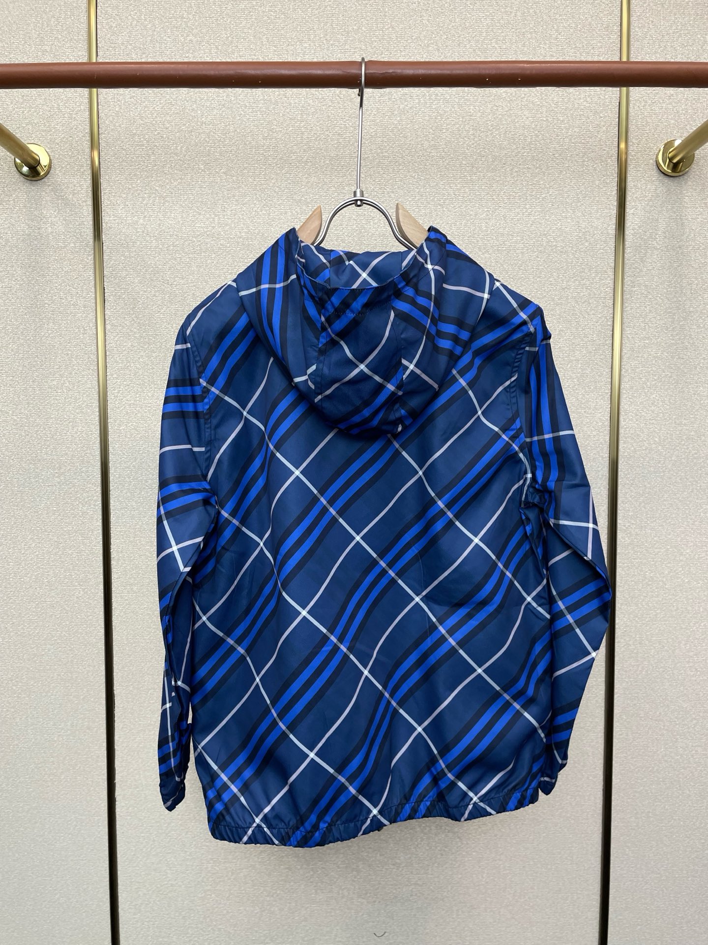 。Burberry巴宝莉💥砸锅卖铁都要上的新款新款原单男士休闲连帽夹克 透气舒适 高端定制 高版本 时尚