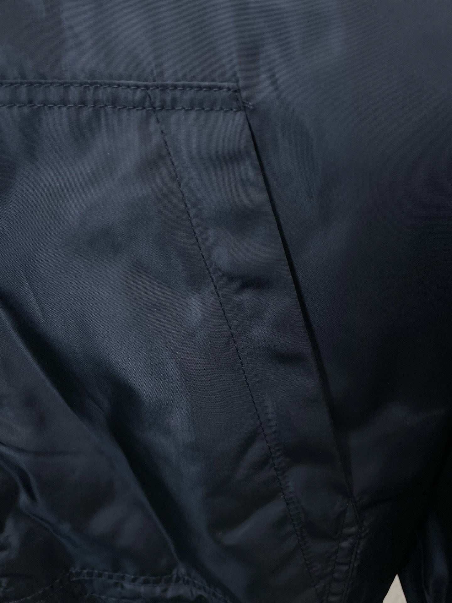 。Prada普拉达💥砸锅卖铁都要上的新款新款原单男士休闲连帽夹克 透气舒适 高端定制 高版本 时尚百搭爆