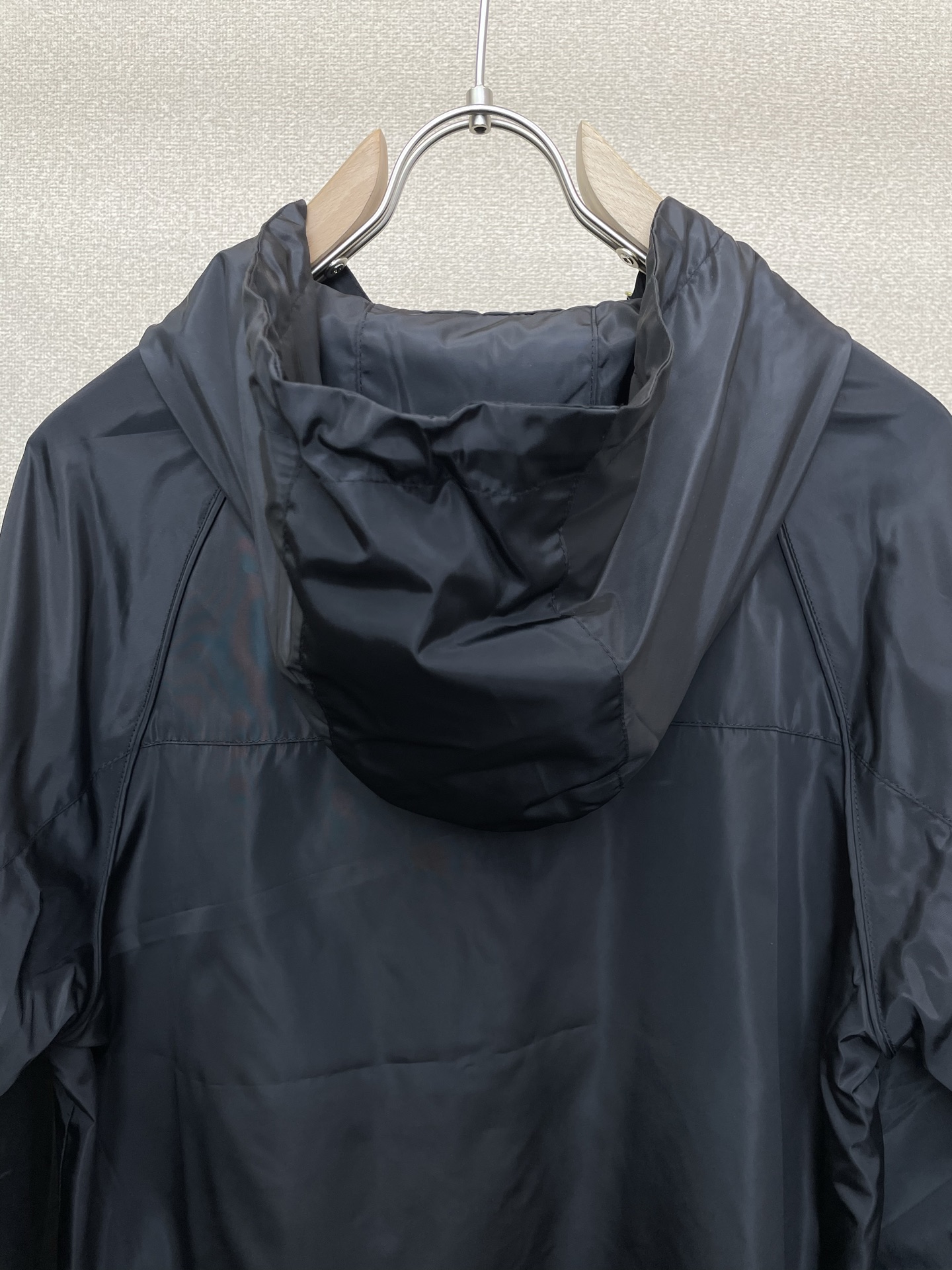 。Prada普拉达💥砸锅卖铁都要上的新款新款原单男士休闲连帽夹克 透气舒适 高端定制 高版本 时尚百搭爆