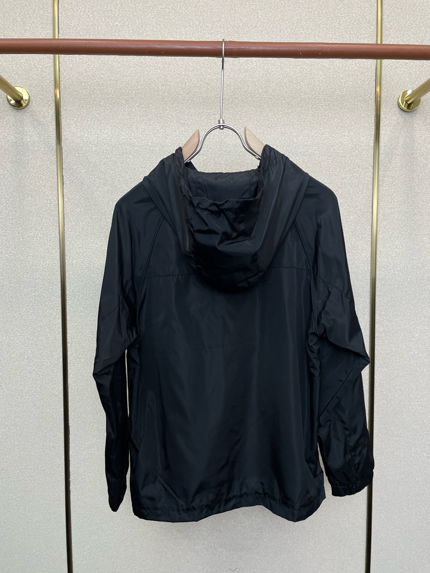 。Prada普拉达💥砸锅卖铁都要上的新款新款原单男士休闲连帽夹克 透气舒适 高端定制 高版本 时尚百搭爆