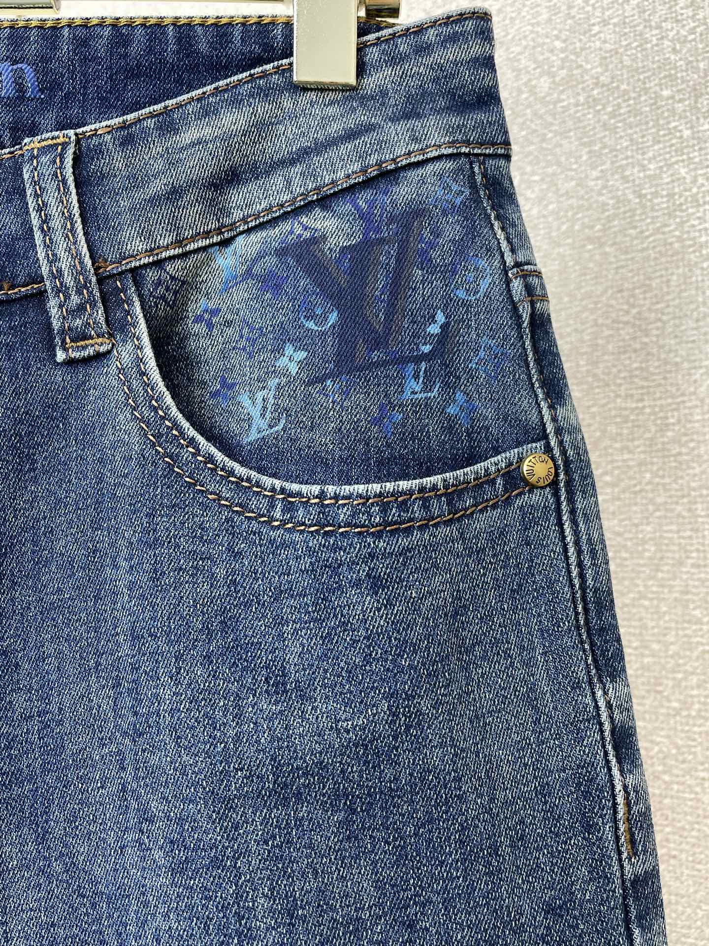 。Louis Vuitton路易威登💥砸锅卖铁都要上的新款新款牛仔裤👖高端版本！专柜定制面料 透气舒适度