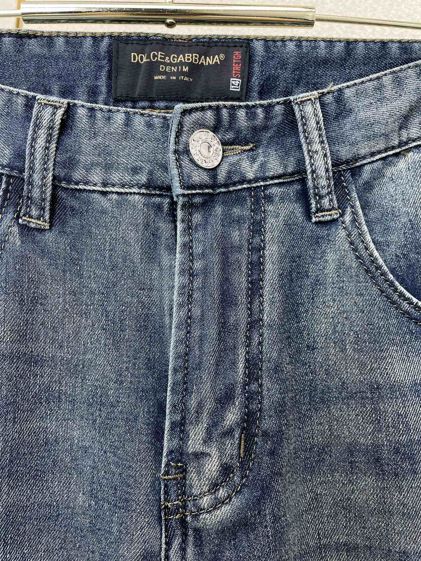 。Dolce&Gabbana杜嘉班纳💥砸锅卖铁都要上的新款新款牛仔裤👖高端版本！专柜定制面料 透气舒适度