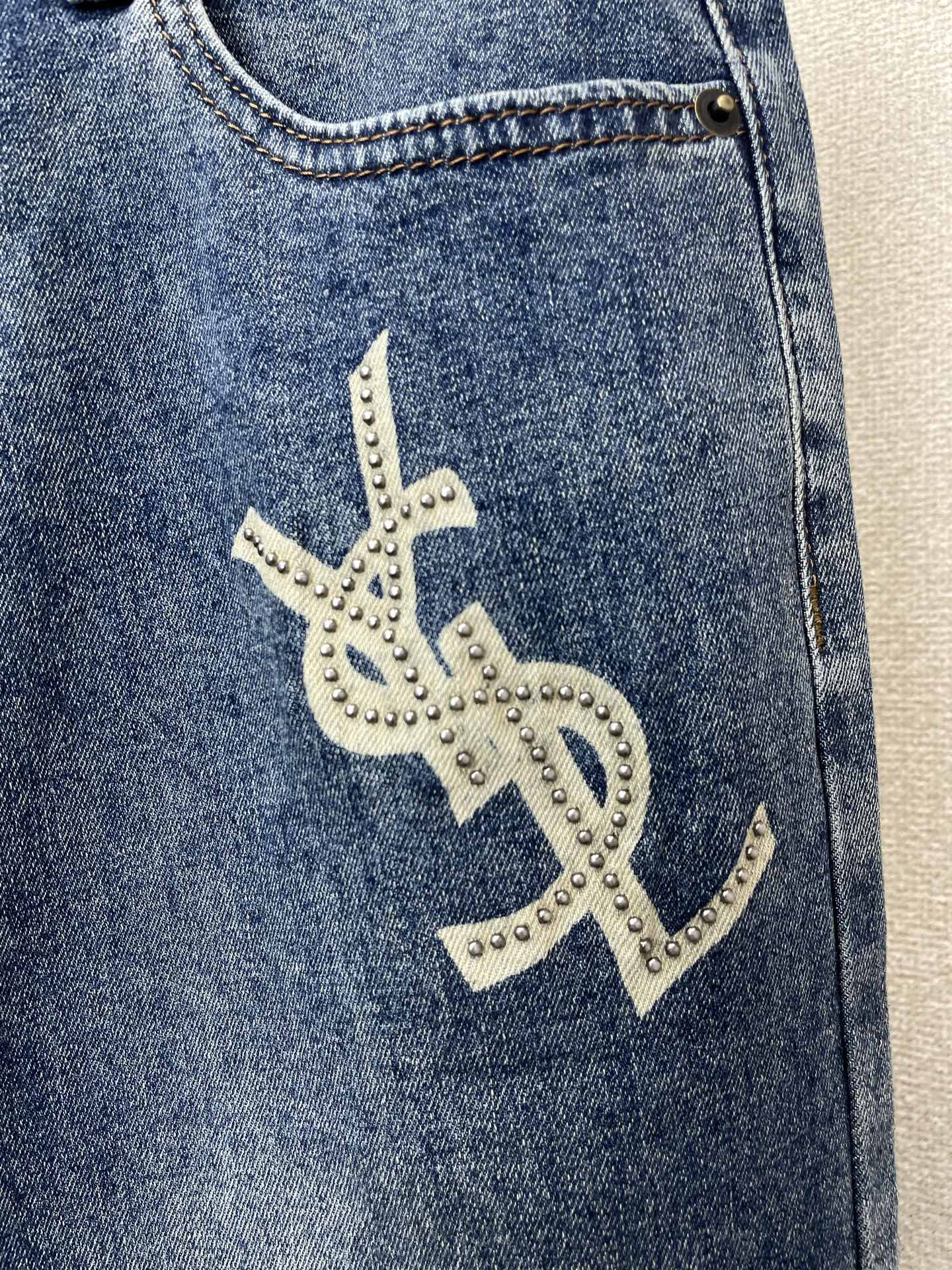。SAINT LAURENT圣罗兰💥砸锅卖铁都要上的新款新款牛仔裤👖高端版本！专柜定制面料 透气舒适度高