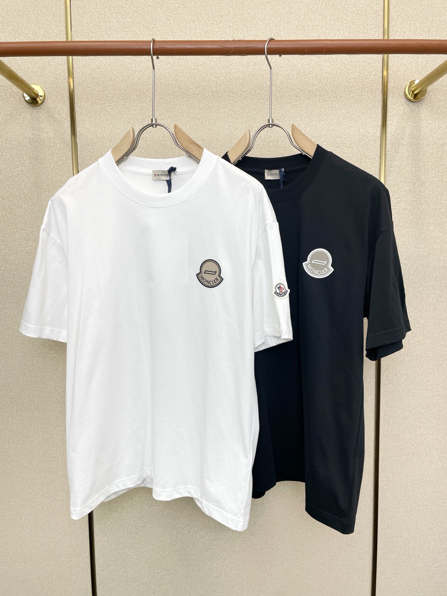。Moncler蒙口💥独家专供新款原单男士休闲短袖 高端定制 高端版本 时尚百搭爆款⚠️⚠️✨✨进口面料