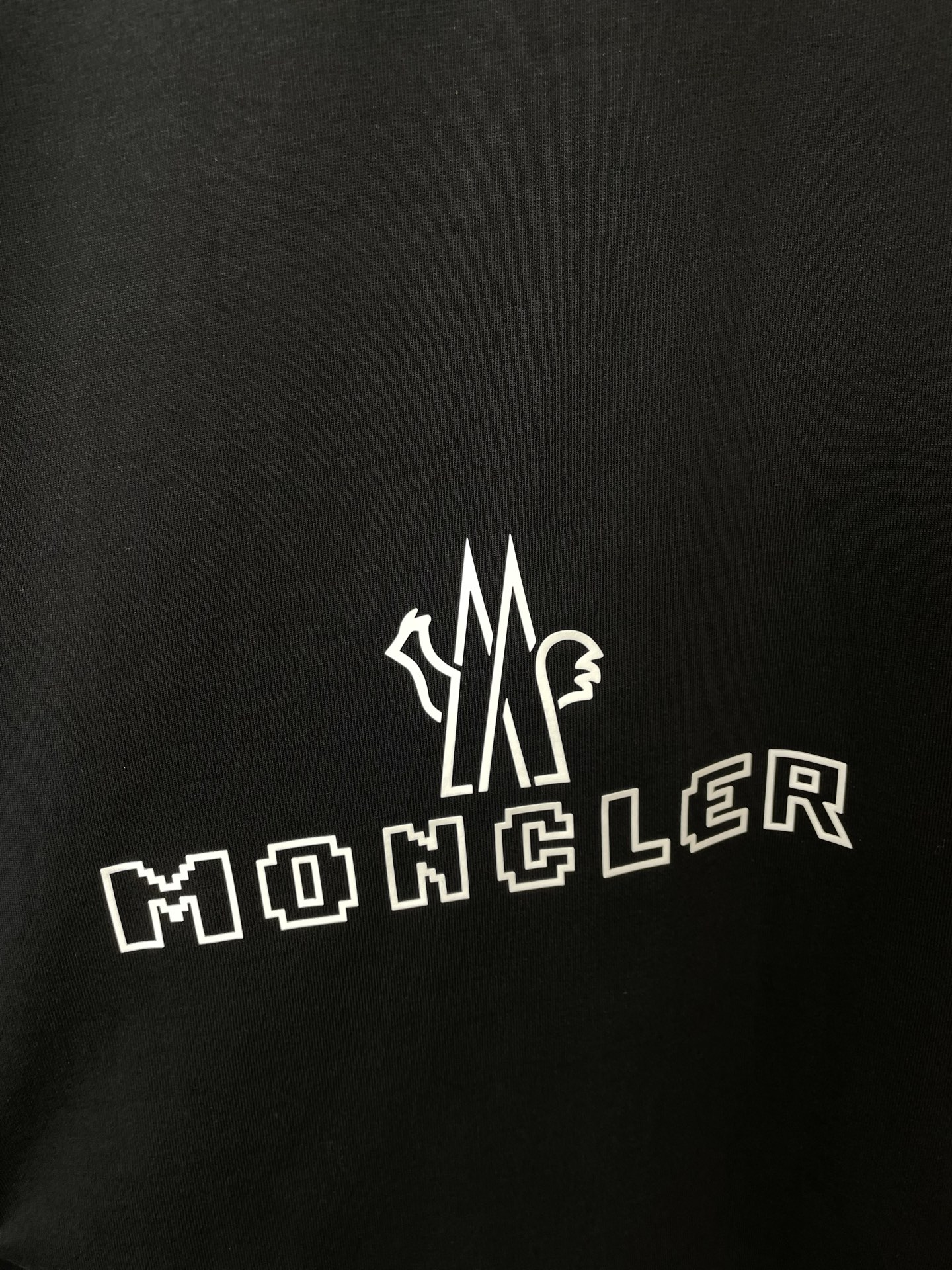 。Moncler蒙口💥独家专供新款原单男士休闲短袖 高端定制 高端版本 时尚百搭爆款⚠️⚠️✨✨进口面料