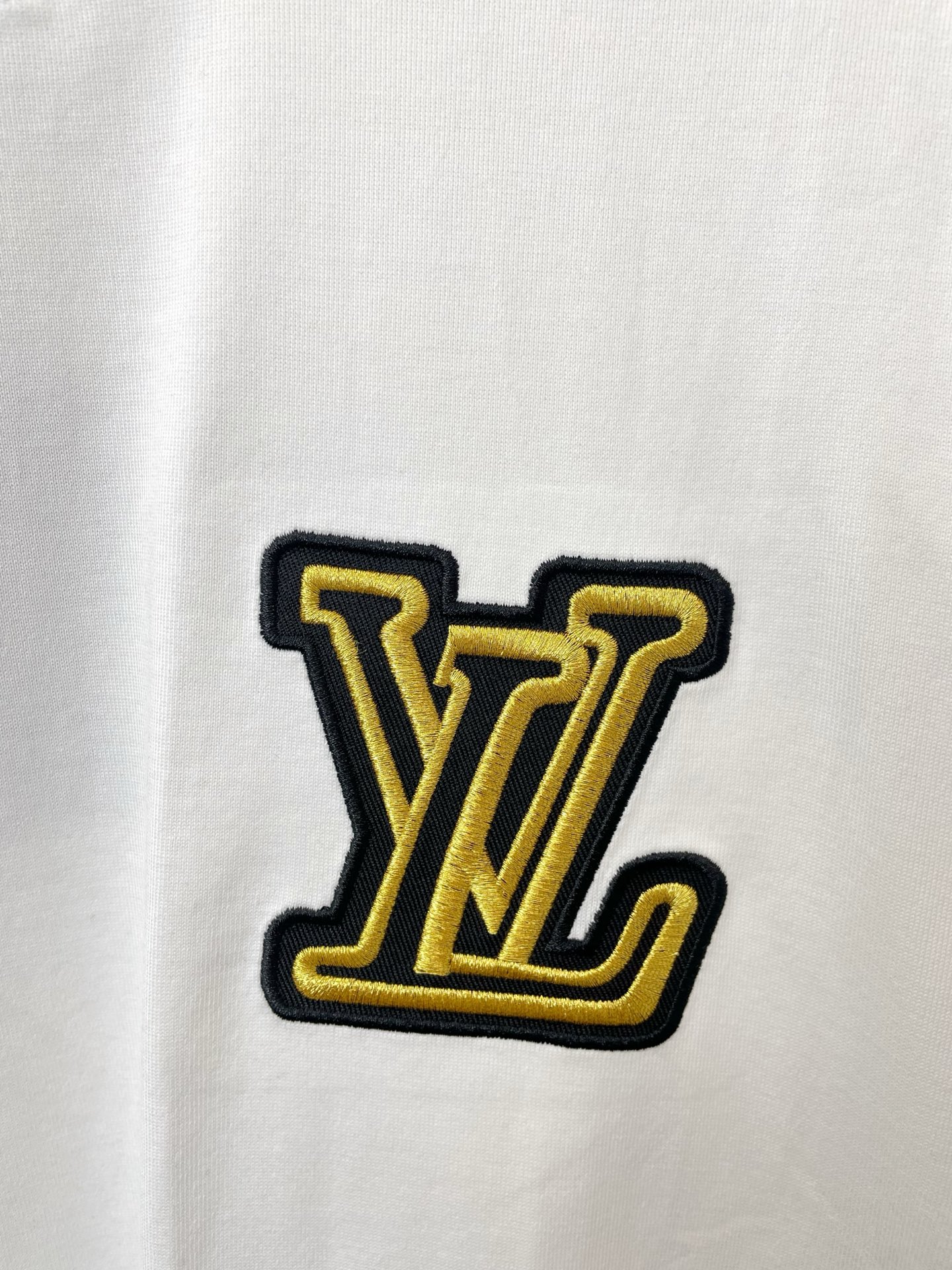 。Louis Vuitton路易威登💥独家专供新款原单男士休闲短袖 高端定制 高端版本 时尚百搭爆款⚠️