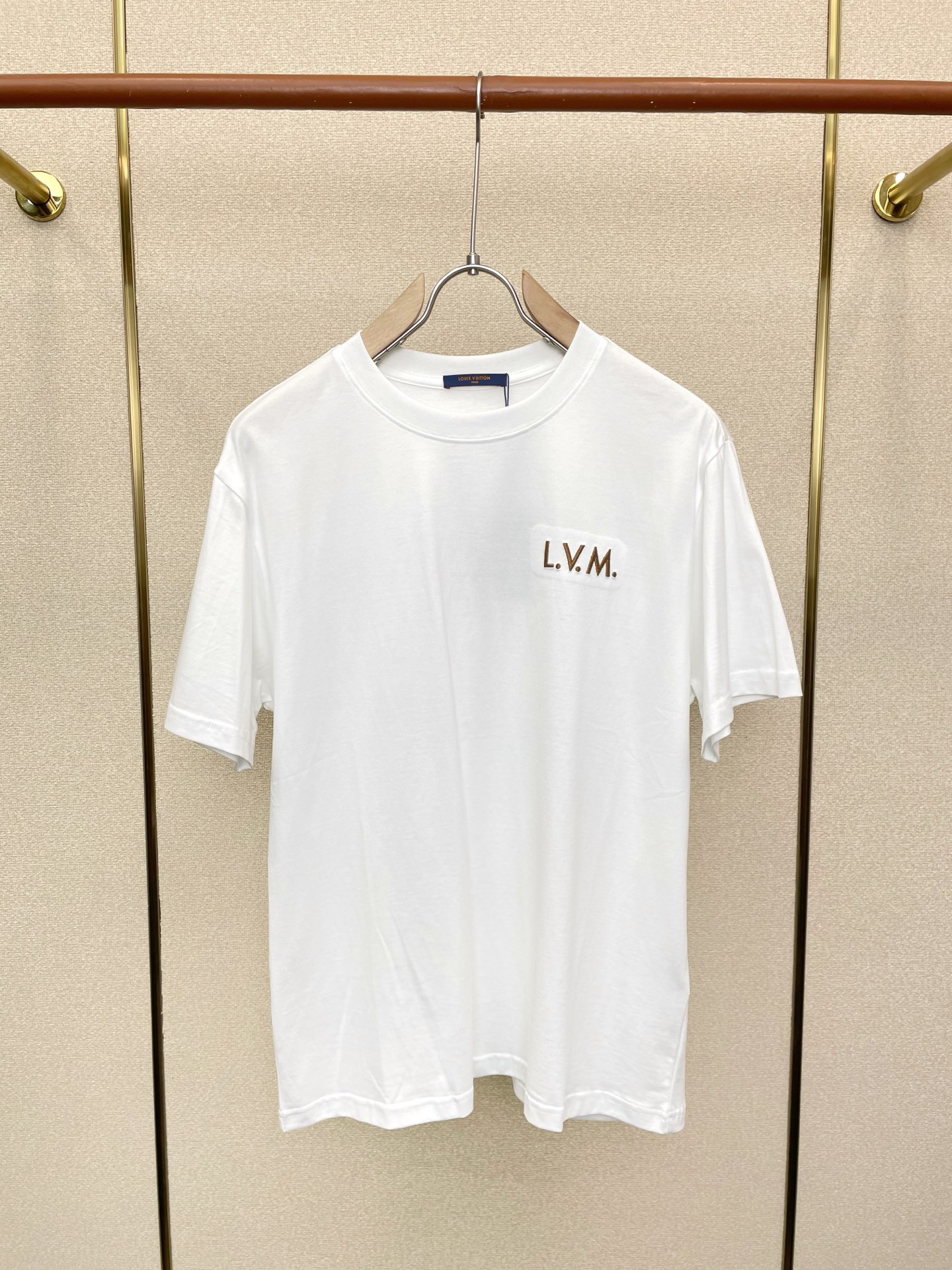 。Louis Vuitton路易威登💥砸锅卖铁都要上的新款新款原单男士休闲短袖 高端定制 高端版本 时尚