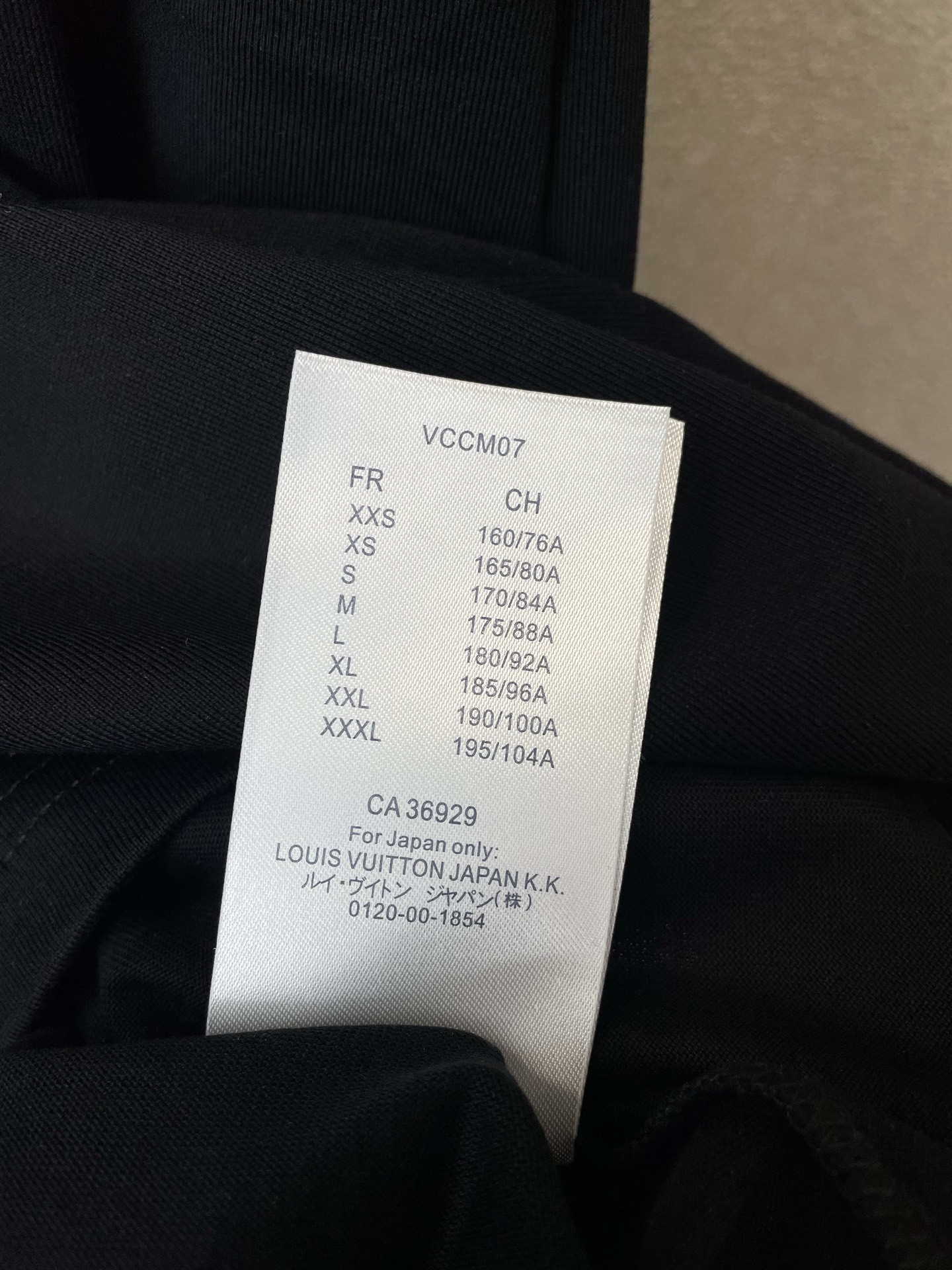 。Louis Vuitton路易威登💥砸锅卖铁都要上的新款新款原单男士休闲短袖 高端定制 高端版本 时尚