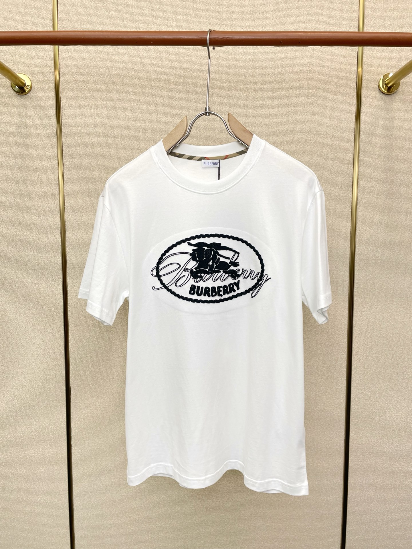 。Burberry巴宝莉💥砸锅卖铁都要上的新款新款原单男士休闲短袖 高端定制 高端版本 时尚百搭爆款⚠️