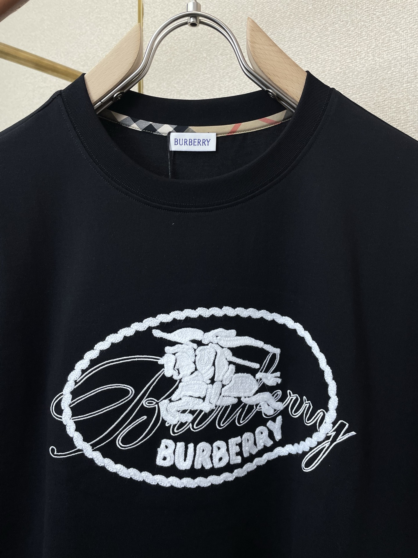 。Burberry巴宝莉💥砸锅卖铁都要上的新款新款原单男士休闲短袖 高端定制 高端版本 时尚百搭爆款⚠️