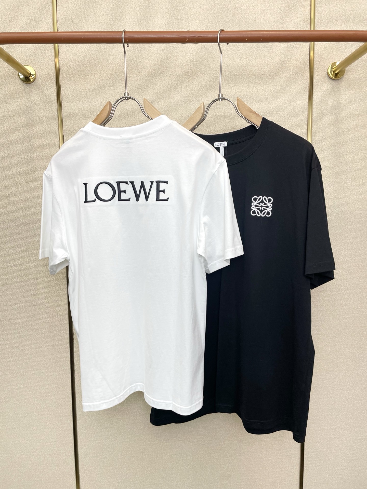 。LOEWE罗意威💥砸锅卖铁都要上的新款新款原单男士休闲短袖 高端定制 高端版本 时尚百搭爆款⚠️⚠️✨