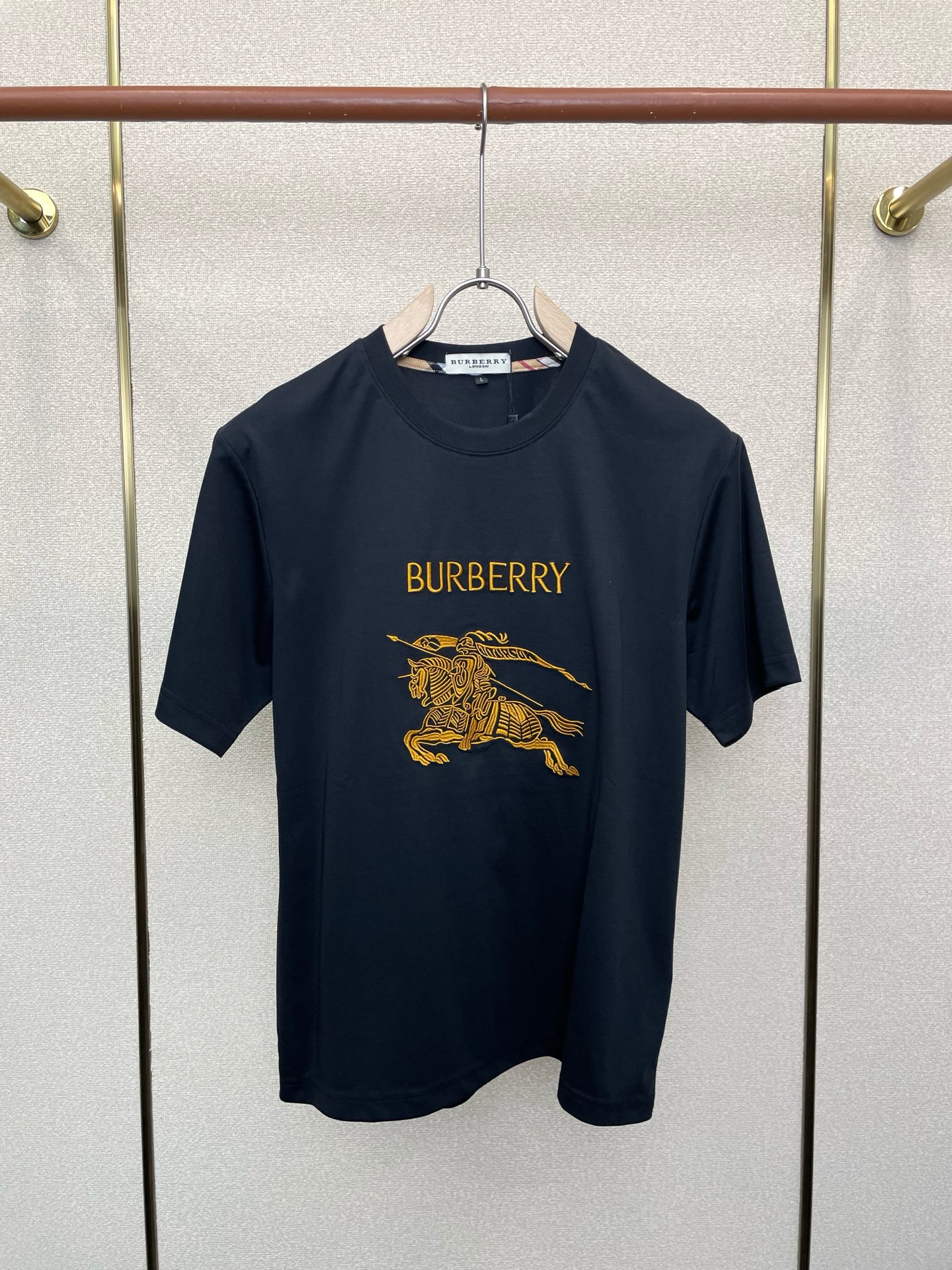 。Burberry巴宝莉💥独家专供新款原单男士休闲短袖 高端定制 高端版本 时尚百搭爆款⚠️⚠️✨✨进口