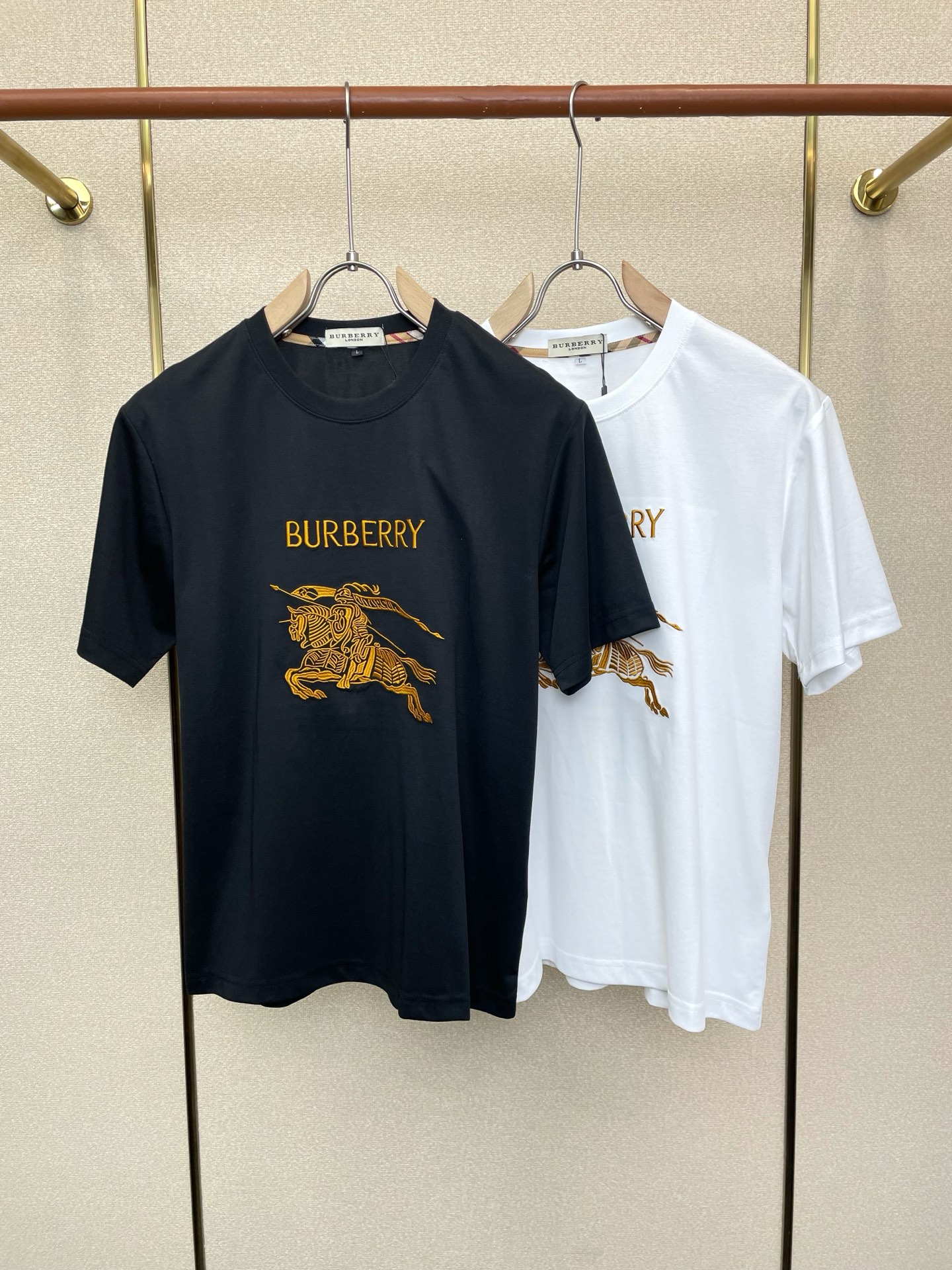 。Burberry巴宝莉💥独家专供新款原单男士休闲短袖 高端定制 高端版本 时尚百搭爆款⚠️⚠️✨✨进口