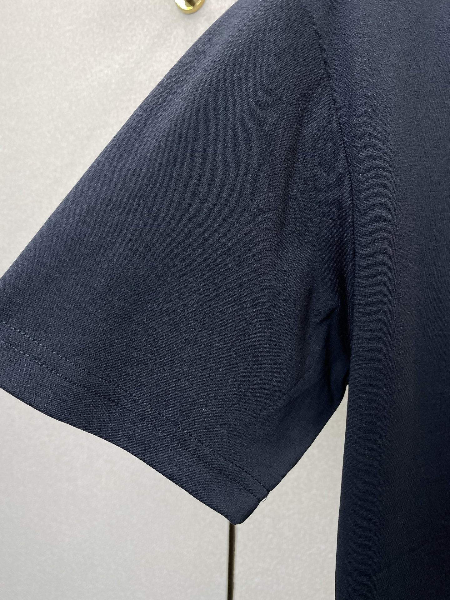 。Prada普拉达💥砸锅卖铁都要上的新款新款原单男士休闲短袖 高端定制 高端版本 时尚百搭爆款⚠️⚠️✨