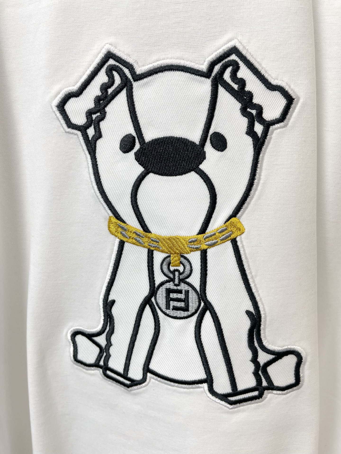 。FENDI芬迪💥砸锅卖铁都要上的新款新款原单男士休闲短袖 高端定制 高端版本 时尚百搭爆款⚠️⚠️✨✨