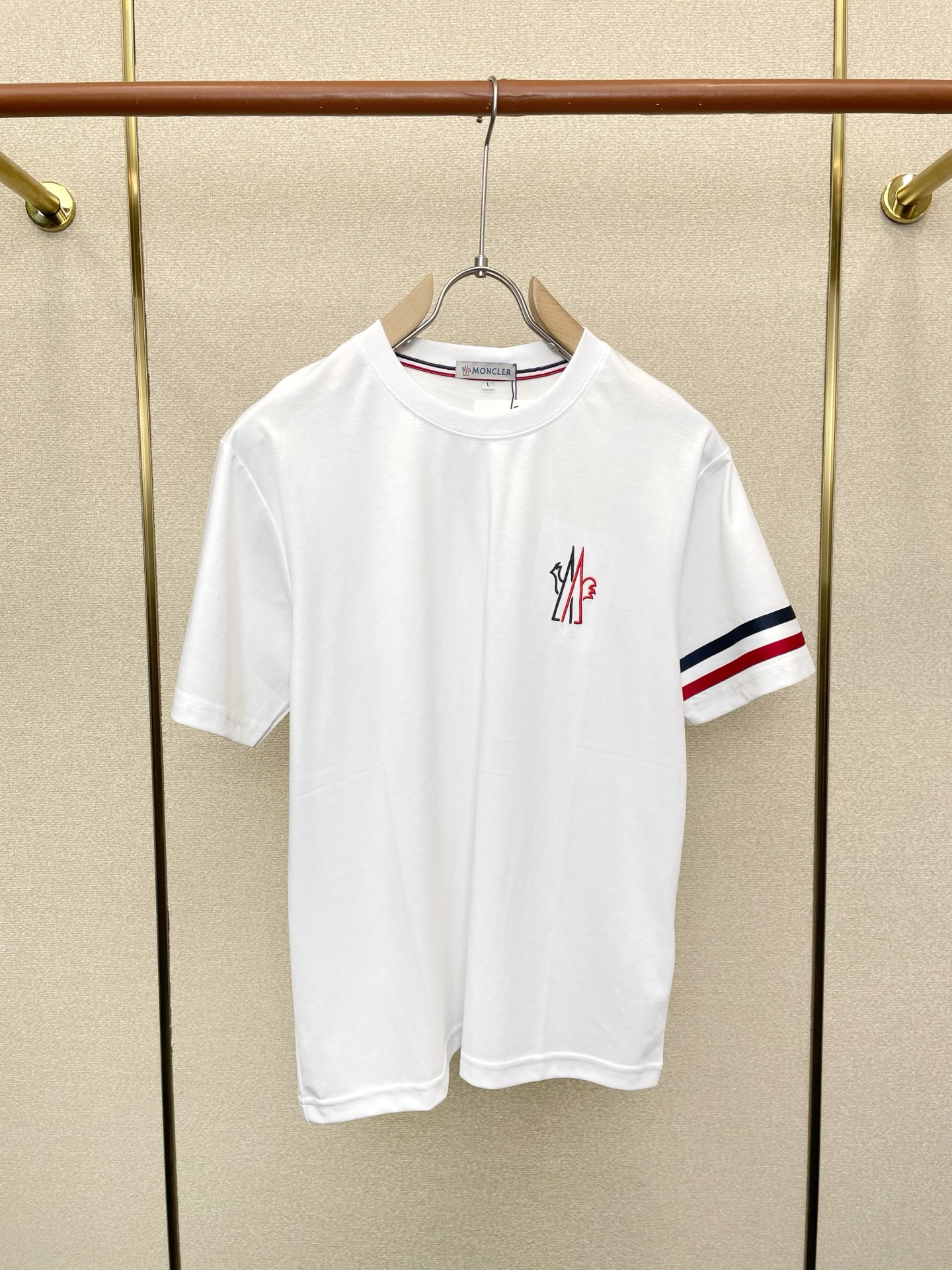 。Moncler蒙口💥砸锅卖铁都要上的新款新款原单男士休闲短袖 高端定制 高端版本 时尚百搭爆款⚠️⚠️