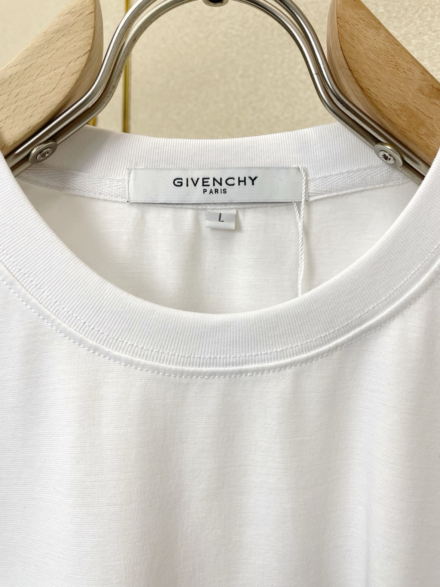 。Givenchy纪梵希💥砸锅卖铁都要上的新款新款原单男士休闲短袖 高端定制 高端版本 时尚百搭爆款⚠️