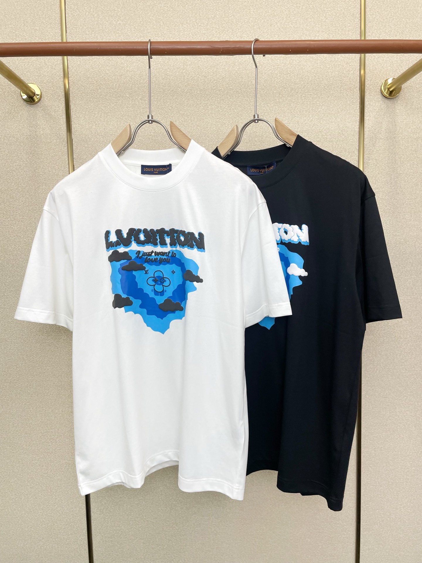 。Louis Vuitton路易威登💥独家专供新款原单男士休闲短袖 高端定制 高端版本 时尚百搭爆款⚠️