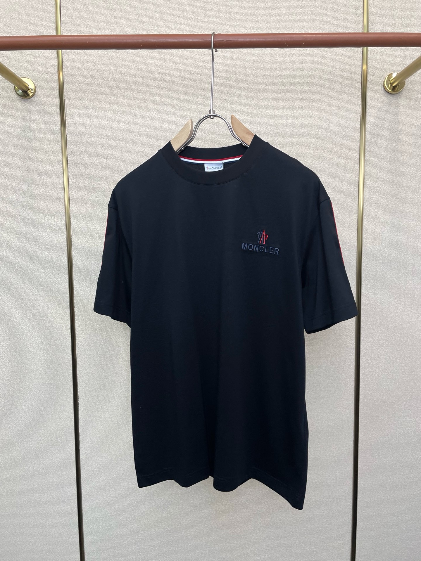 。Moncler蒙口💥独家专供新款原单男士休闲短袖 高端定制 高端版本 时尚百搭爆款⚠️⚠️✨✨进口面料