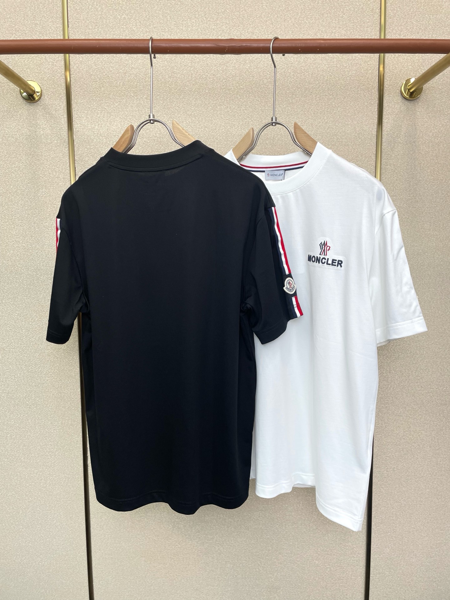 。Moncler蒙口💥独家专供新款原单男士休闲短袖 高端定制 高端版本 时尚百搭爆款⚠️⚠️✨✨进口面料