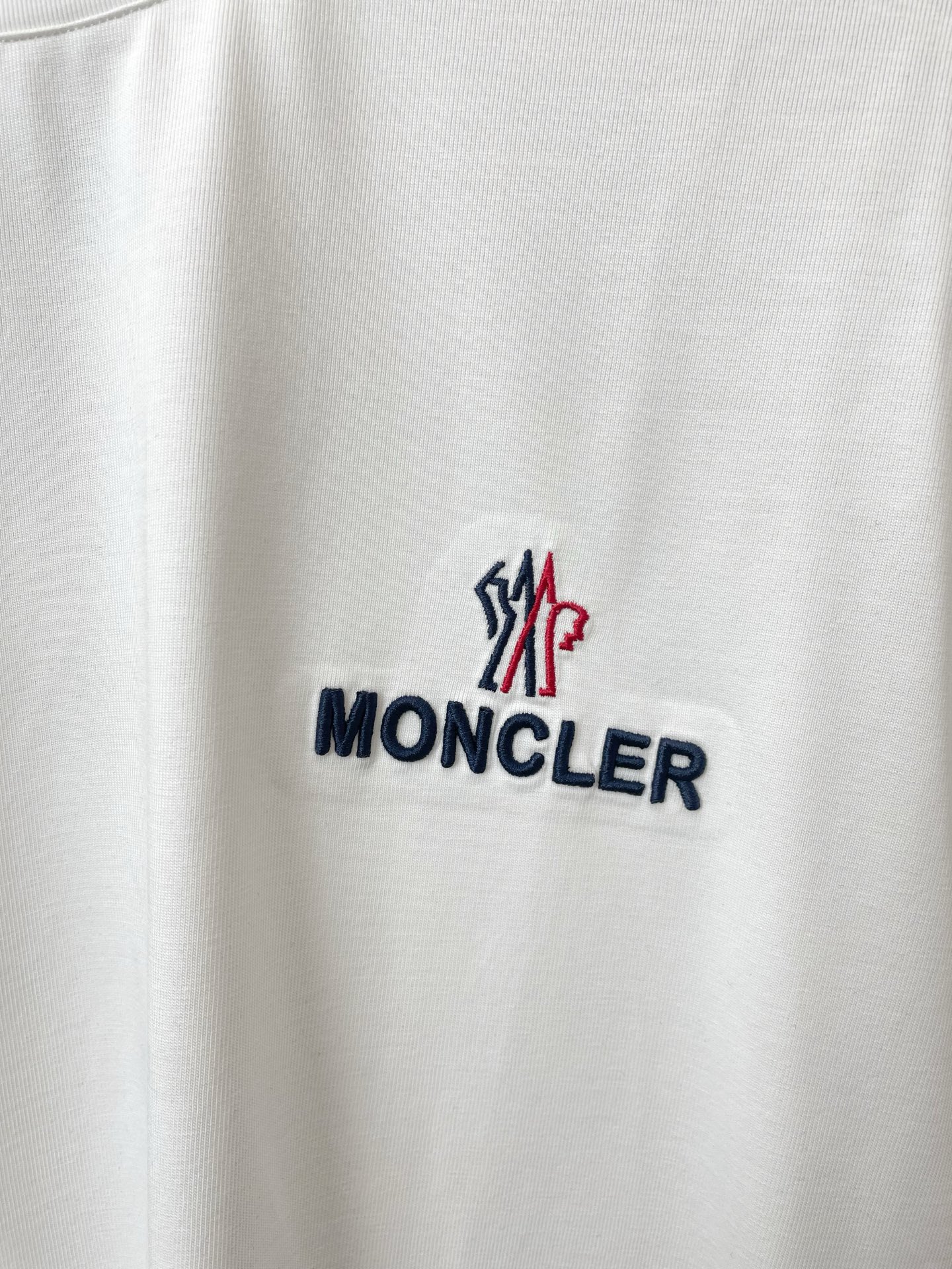 。Moncler蒙口💥独家专供新款原单男士休闲短袖 高端定制 高端版本 时尚百搭爆款⚠️⚠️✨✨进口面料
