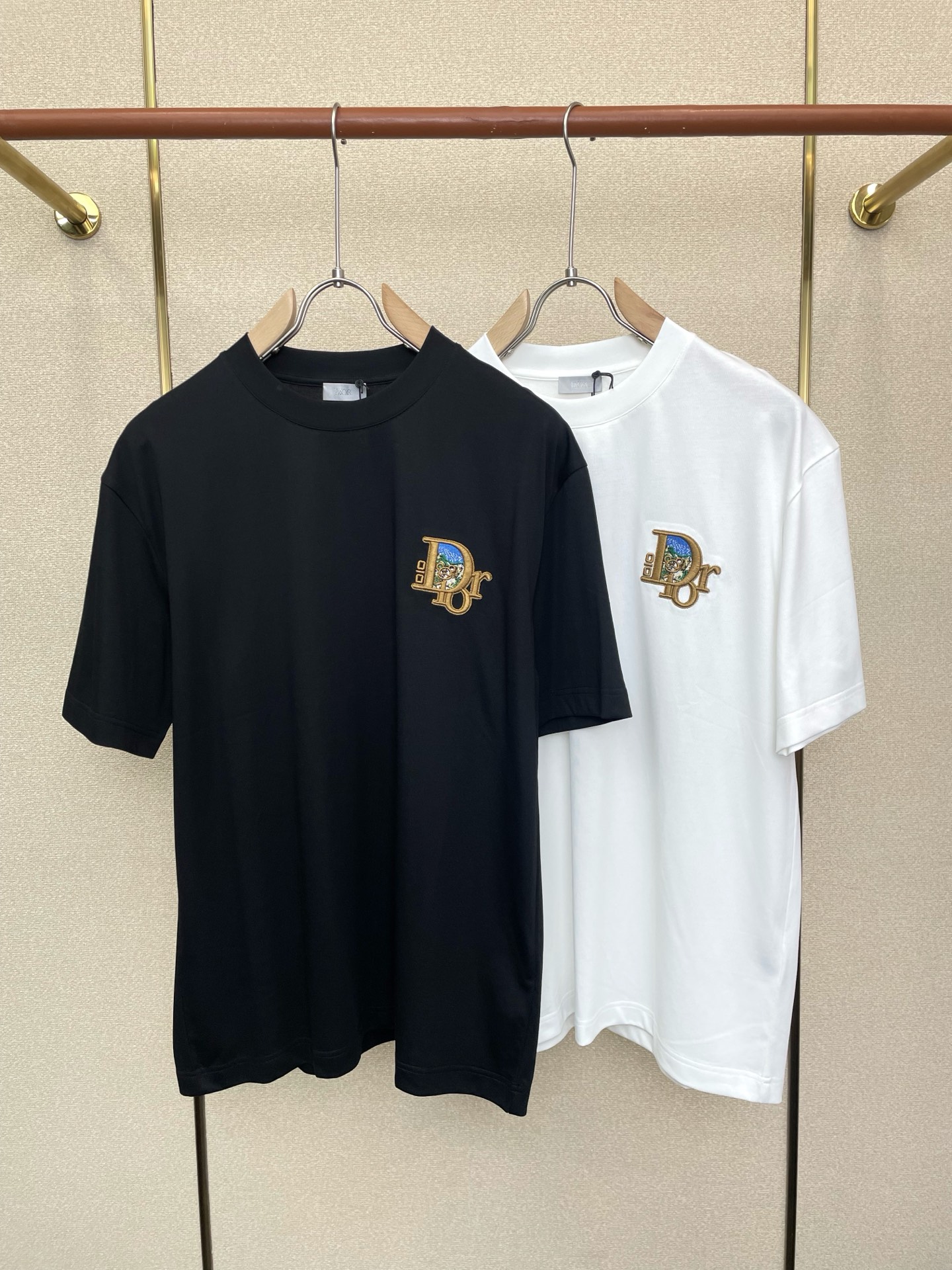 。Dior迪奥💥独家专供新款原单男士休闲短袖 高端定制 高端版本 时尚百搭爆款⚠️⚠️✨✨进口面料 手感