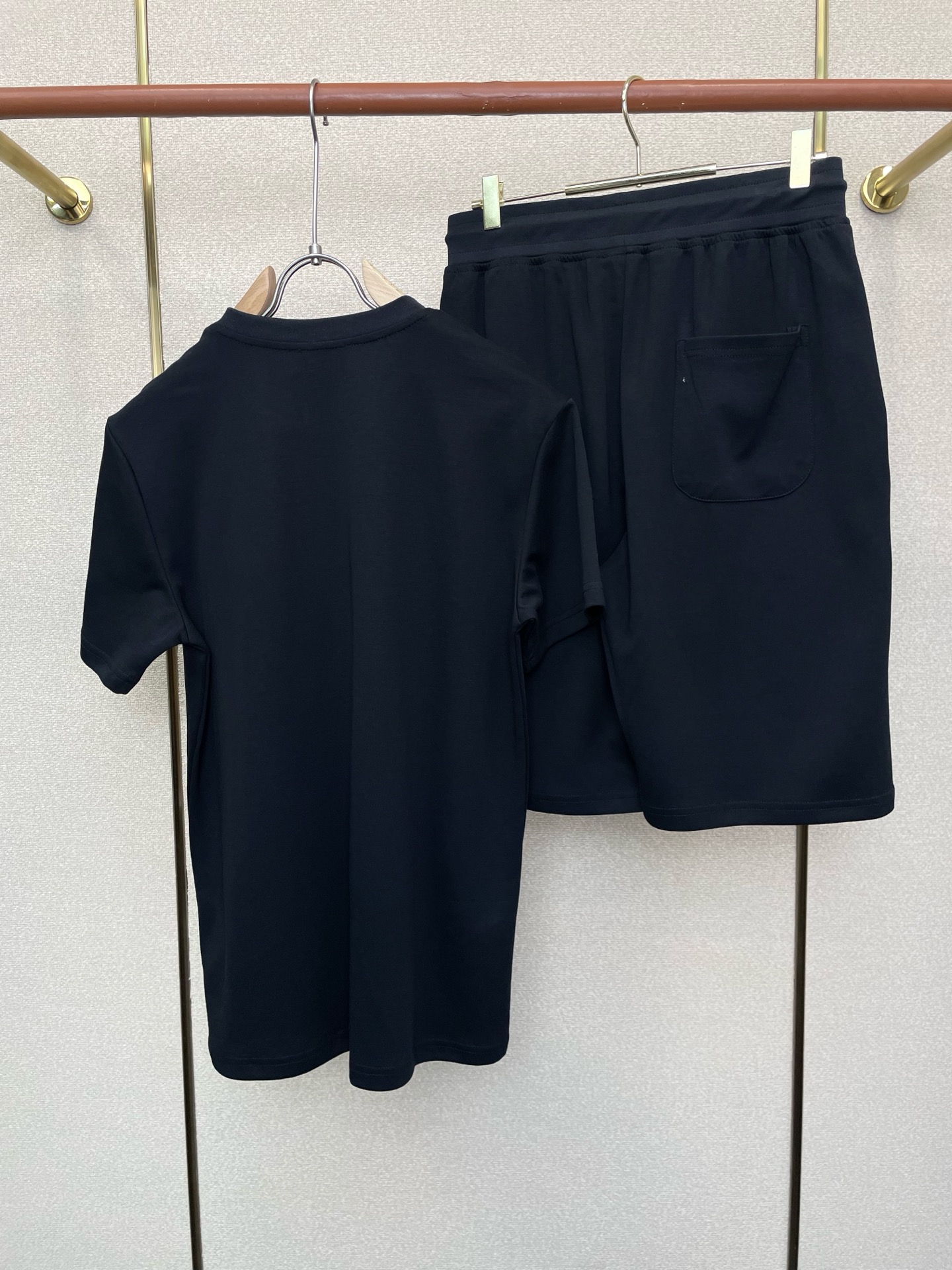 /套。loro Piana-loro Piana诺悠翩雅💥独家专供新款专柜同款短袖套装，高级感满满！细节