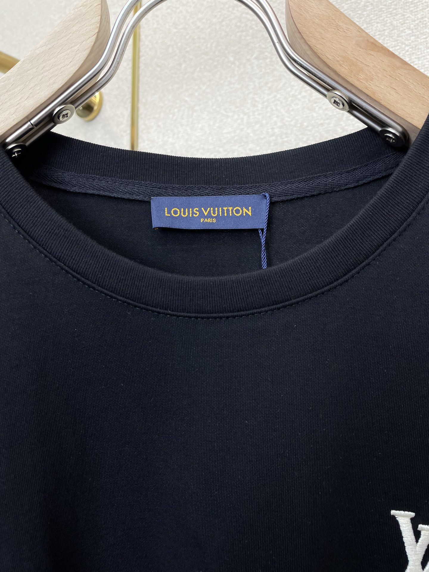 /套。Louis Vuitton路易威登💥砸锅卖铁都要上的新款新款专柜同款短袖套装，高级感满满！细节精致