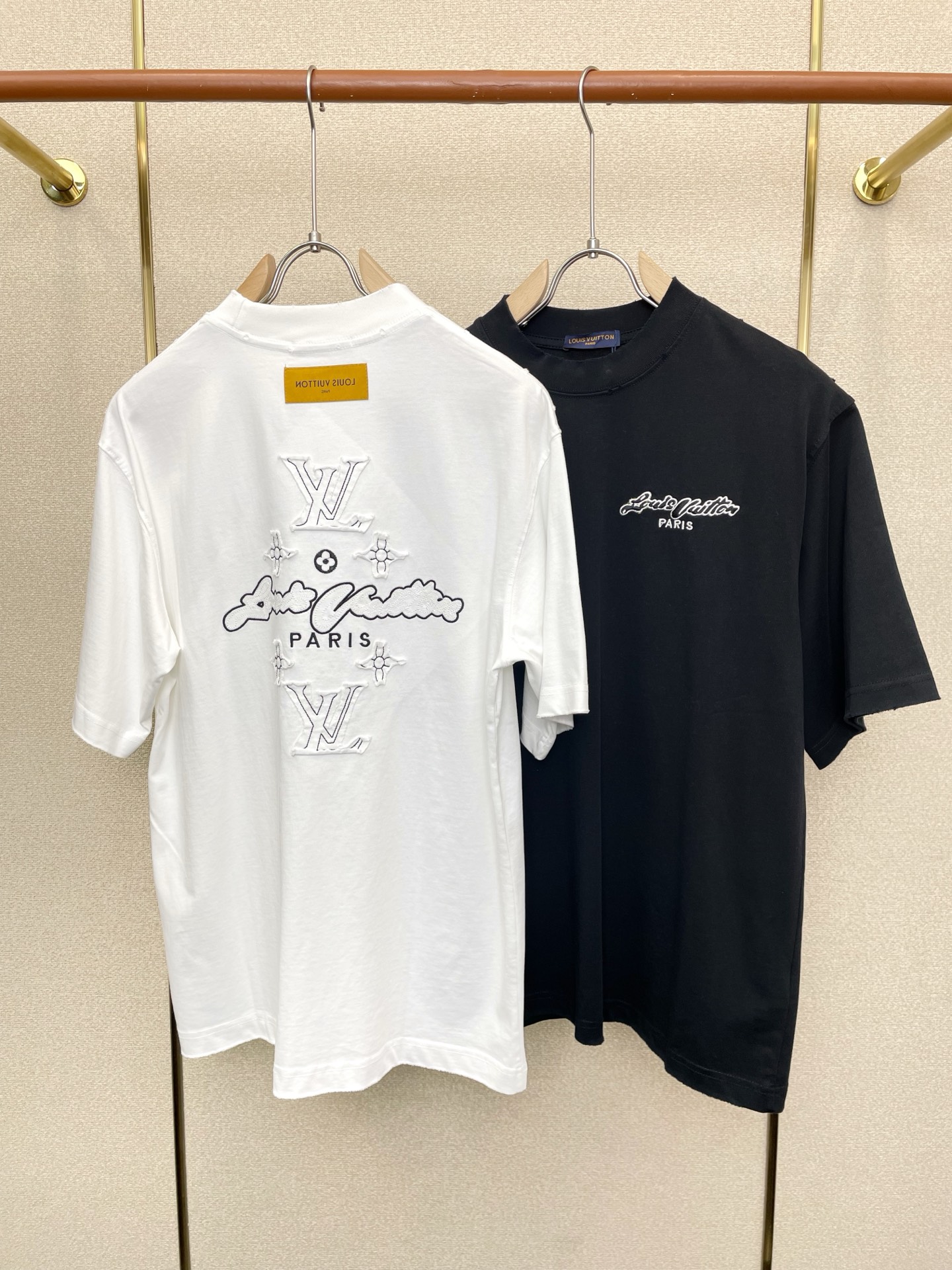 。Louis Vuitton路易威登💥独家专供新款原单男士休闲短袖 高端定制 高端版本 时尚百搭爆款⚠️