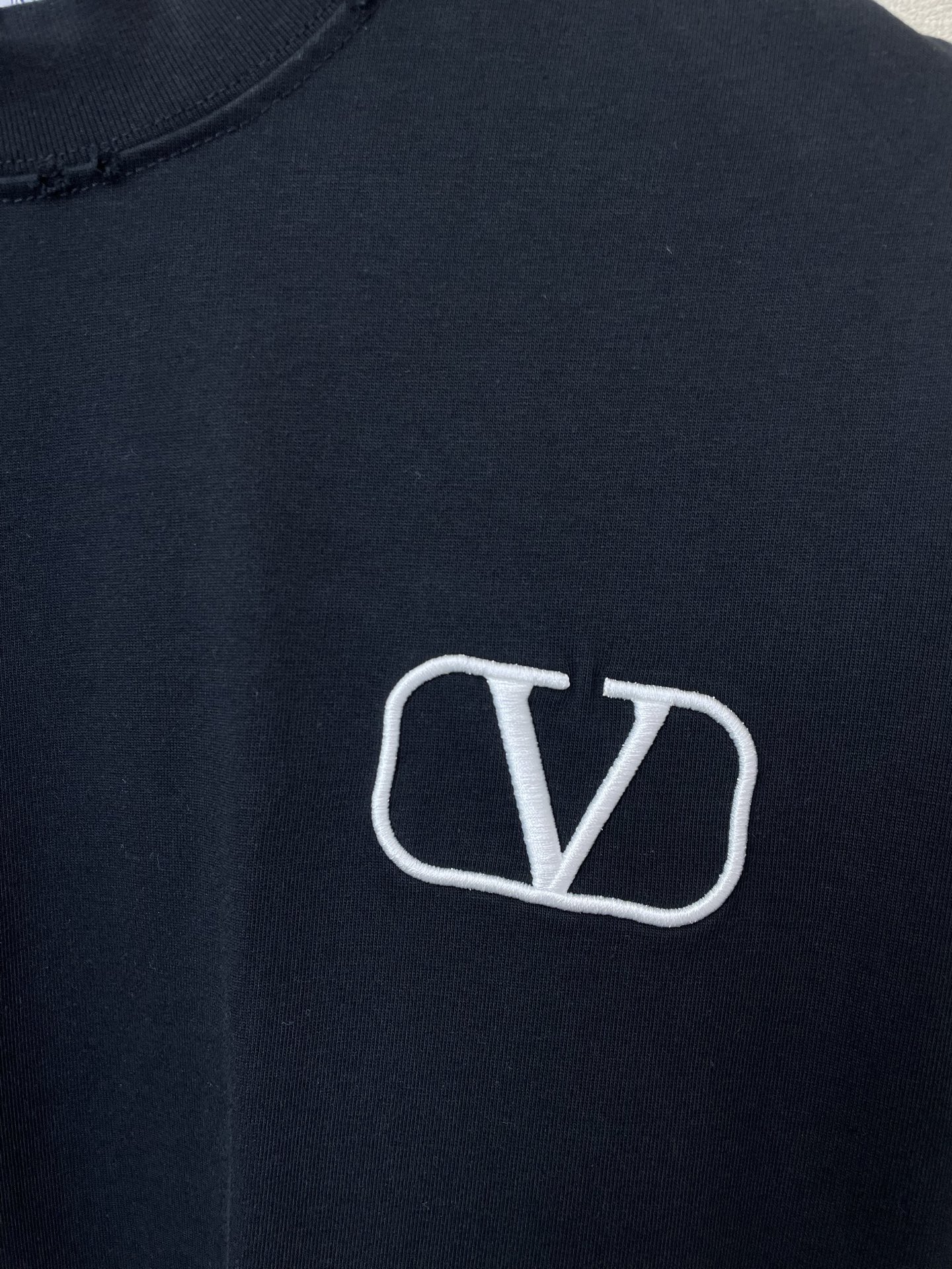 。VALENTINO华伦天奴💥独家专供新款原单男士休闲短袖 高端定制 高端版本 时尚百搭爆款⚠️⚠️✨✨