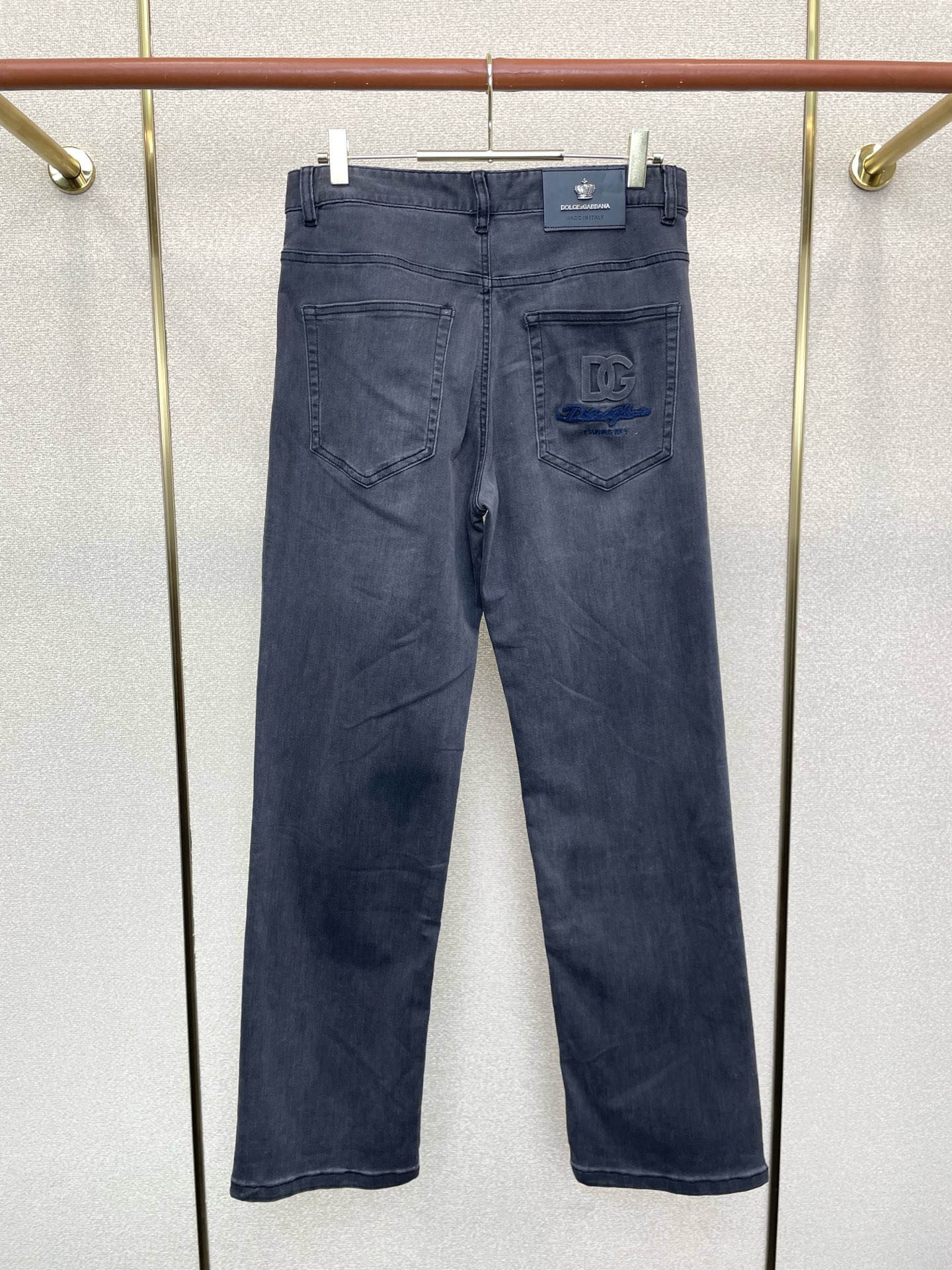 。Dolce&Gabbana杜嘉班纳💥独家专供新款牛仔阔腿裤👖高端版本！专柜定制面料 透气舒适度高，细节