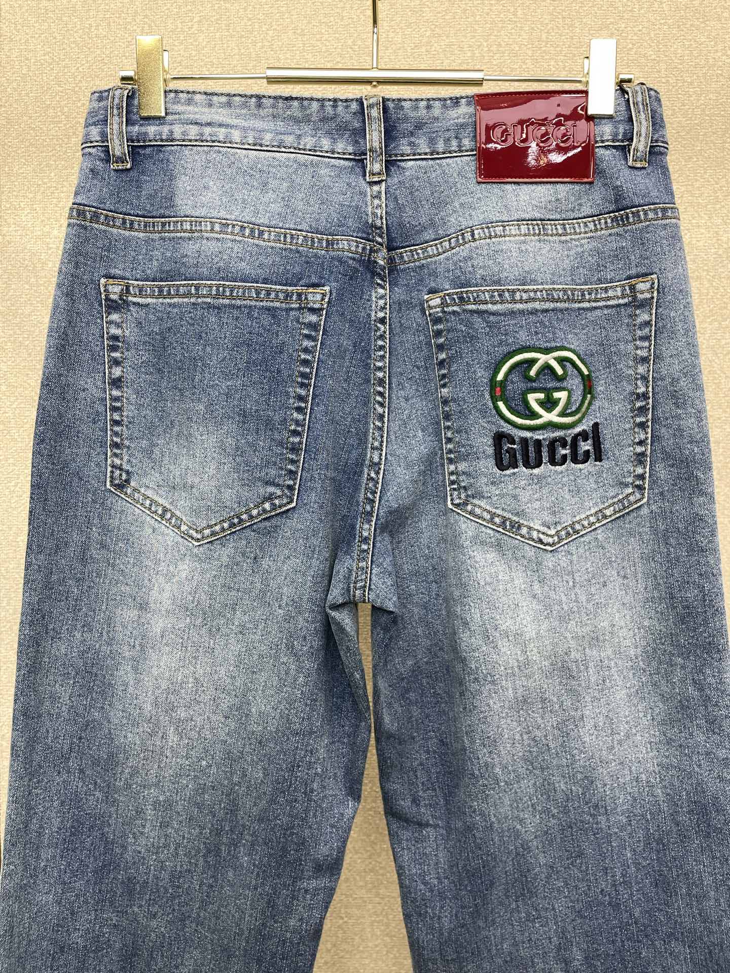 。Gucci古驰💥独家专供新款牛仔阔腿裤👖高端版本！专柜定制面料 透气舒适度高，细节无可挑剔，品牌元素设