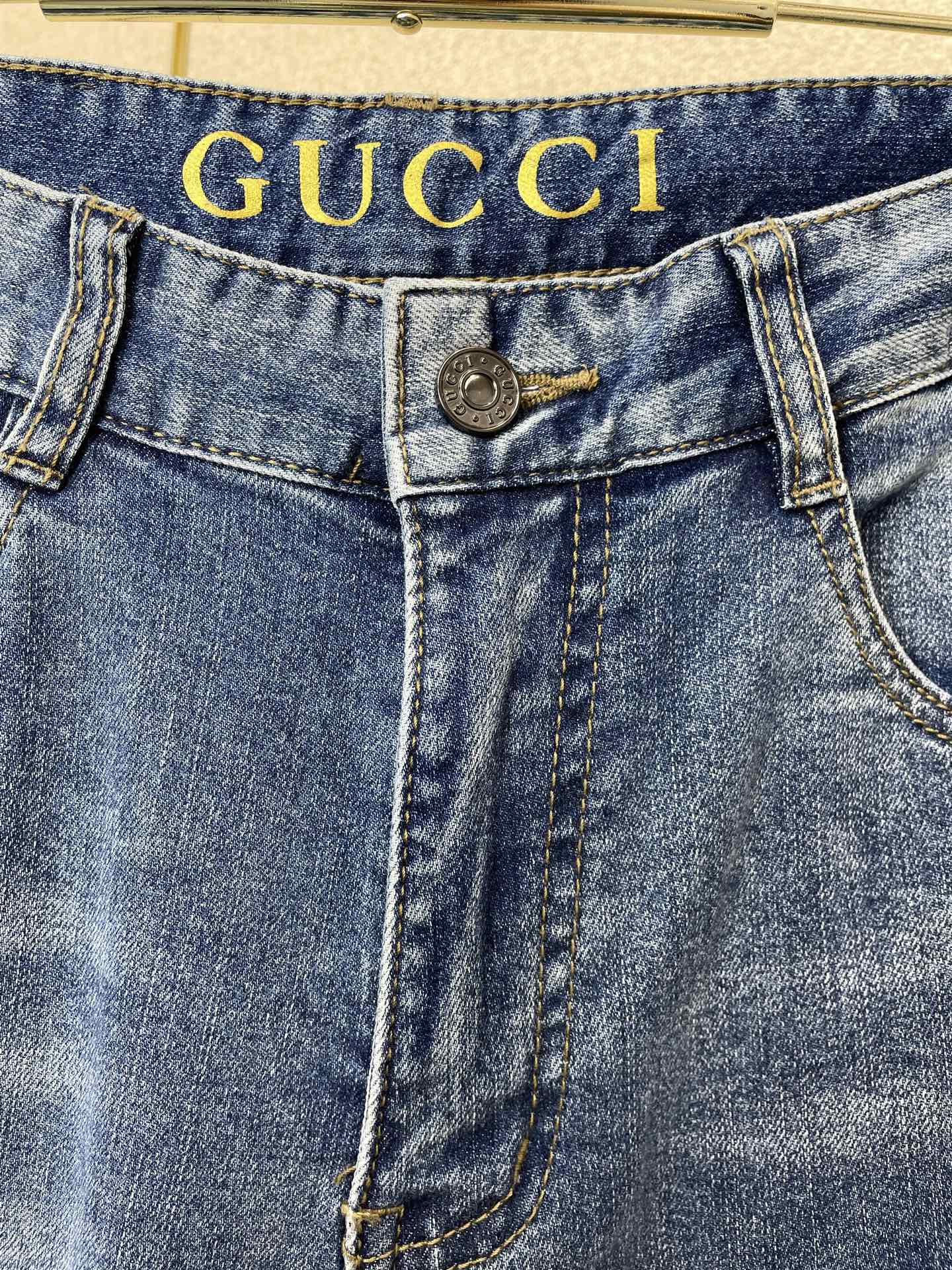 。Gucci古驰💥独家专供新款牛仔阔腿裤👖高端版本！专柜定制面料 透气舒适度高，细节无可挑剔，品牌元素设
