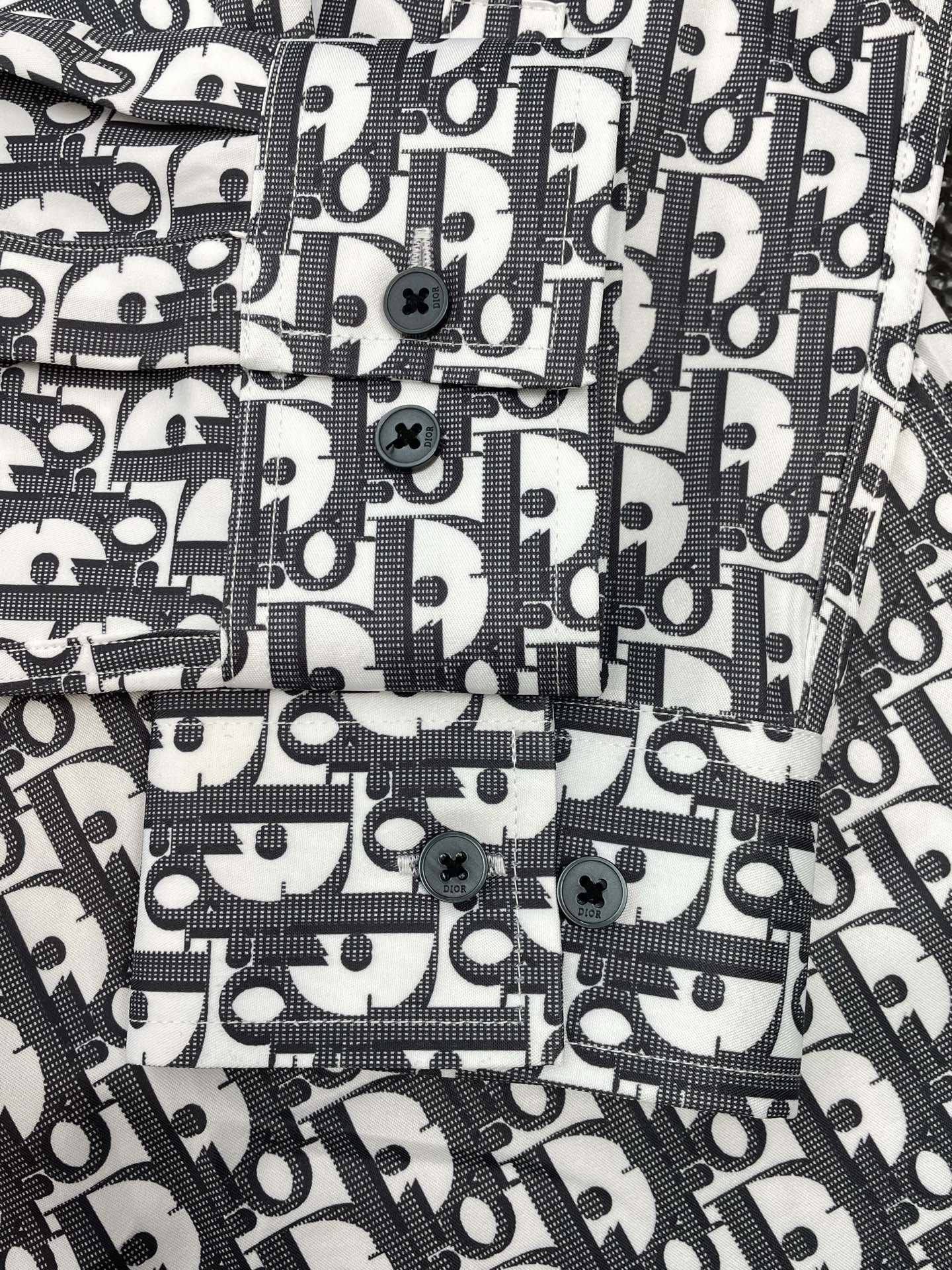 。Dior迪奥💥砸锅卖铁都要上的新款新款男士休闲衬衫 高端定制 高端版本 时尚百搭爆款⚠️⚠️✨✨进口面