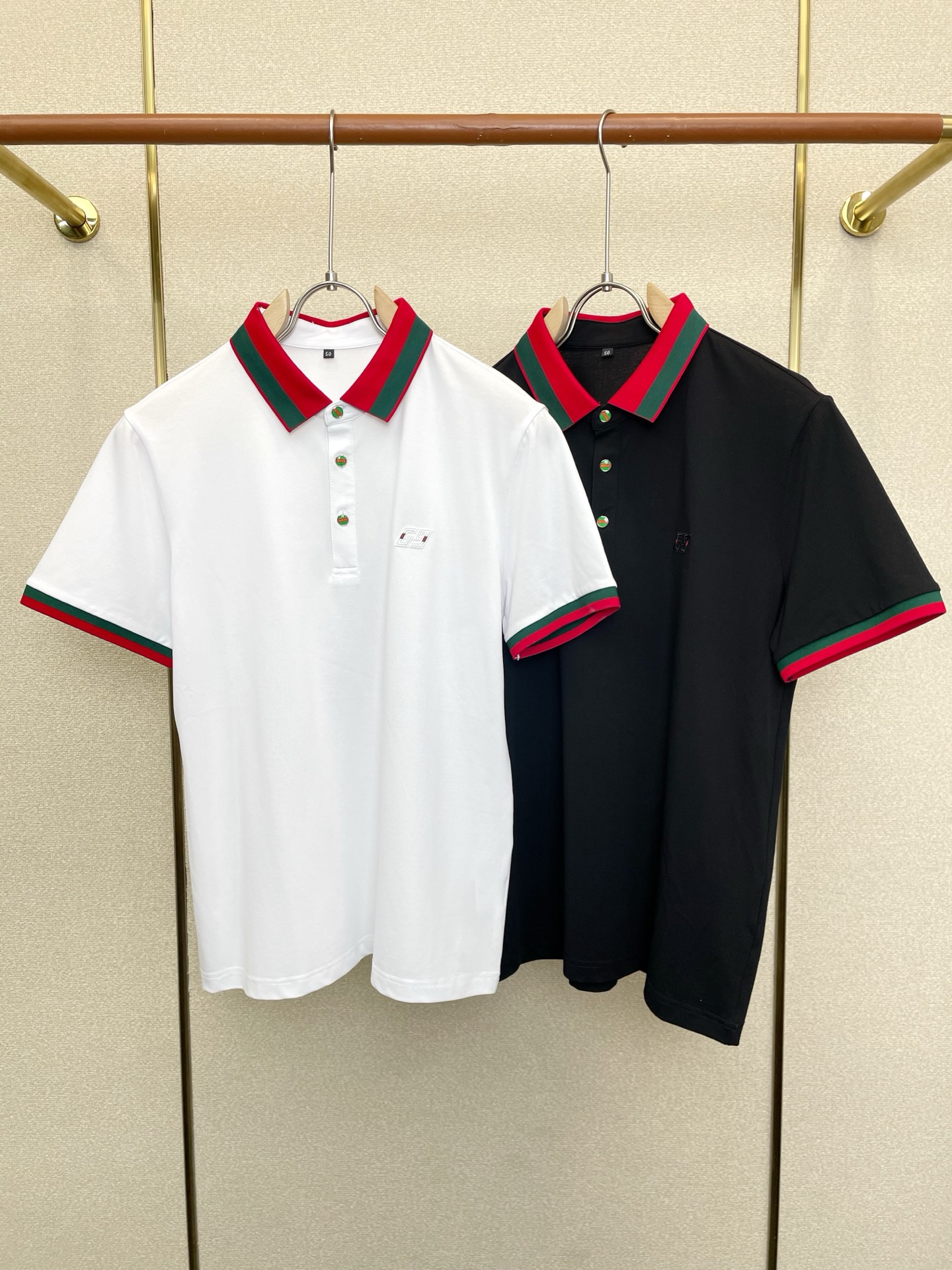 。Gucci古驰💥砸锅卖铁都要上的新款新款原单男士休闲短袖 高端定制 高端版本 时尚百搭爆款⚠️⚠️✨✨