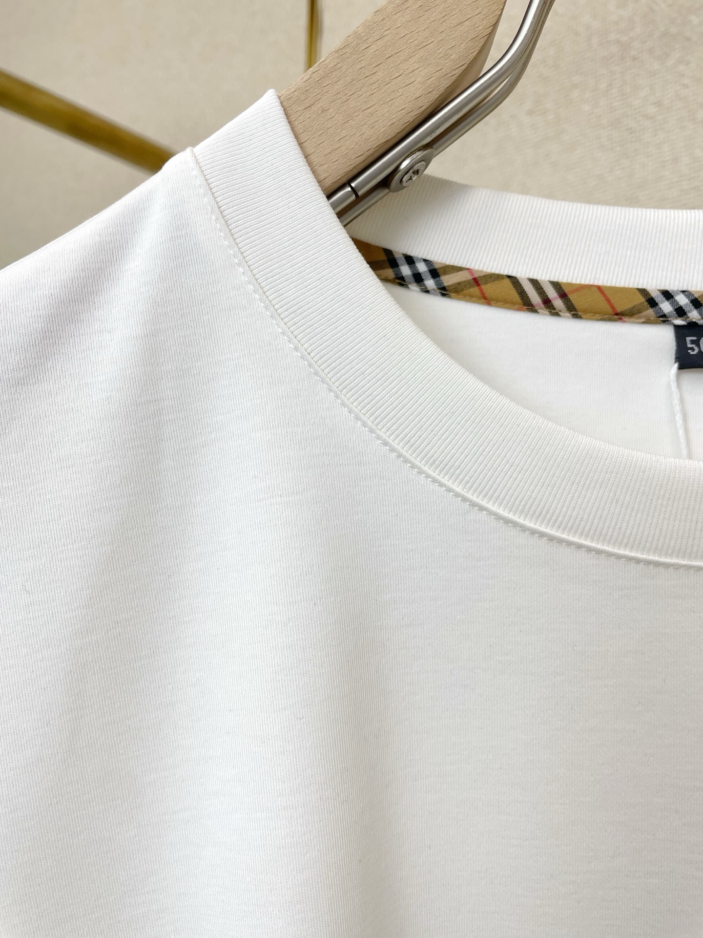 。Burberry巴宝莉💥砸锅卖铁都要上的新款新款原单男士休闲短袖 高端定制 高端版本 时尚百搭爆款⚠️