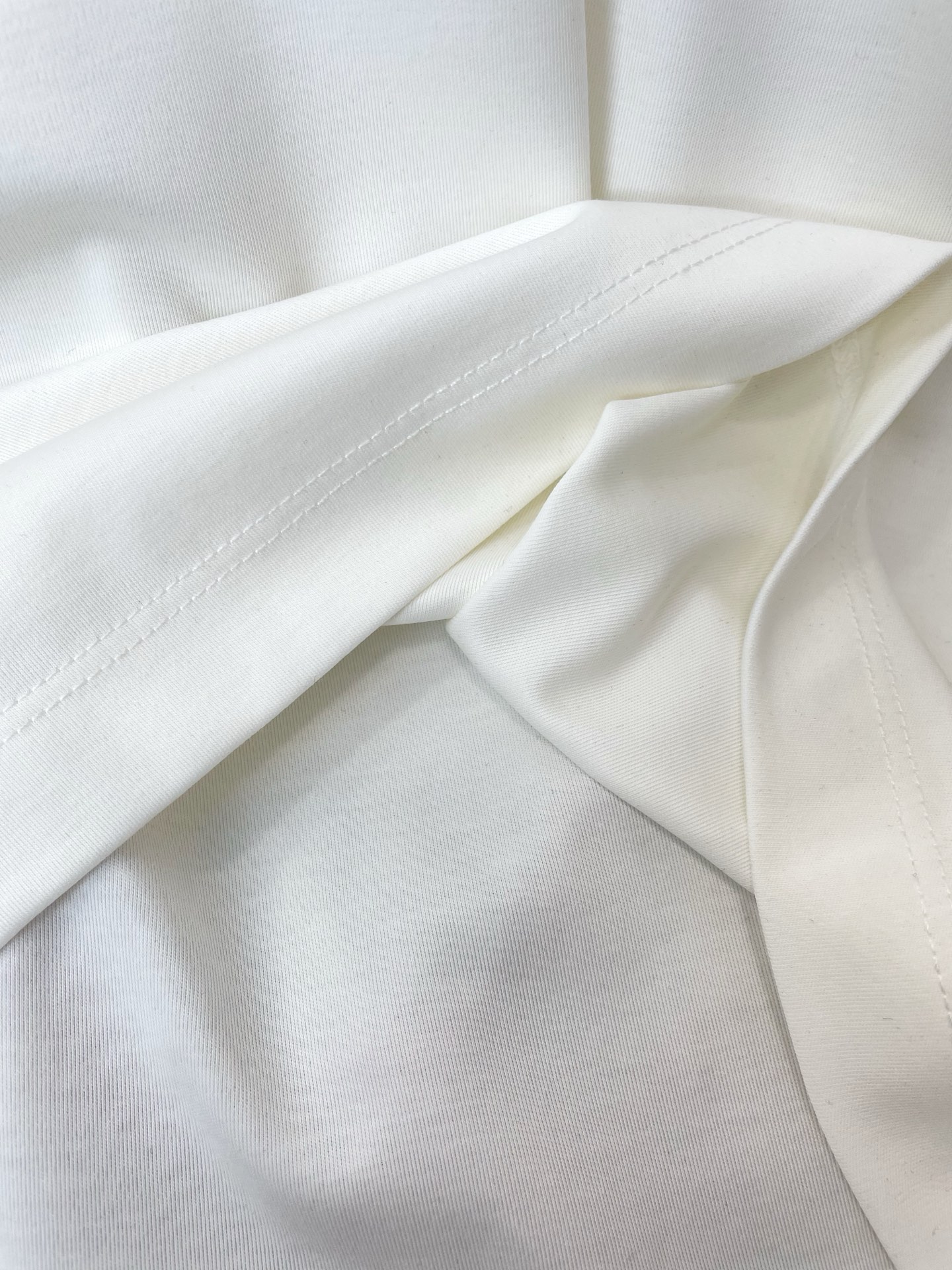 。Burberry巴宝莉💥砸锅卖铁都要上的新款新款原单男士休闲短袖 高端定制 高端版本 时尚百搭爆款⚠️