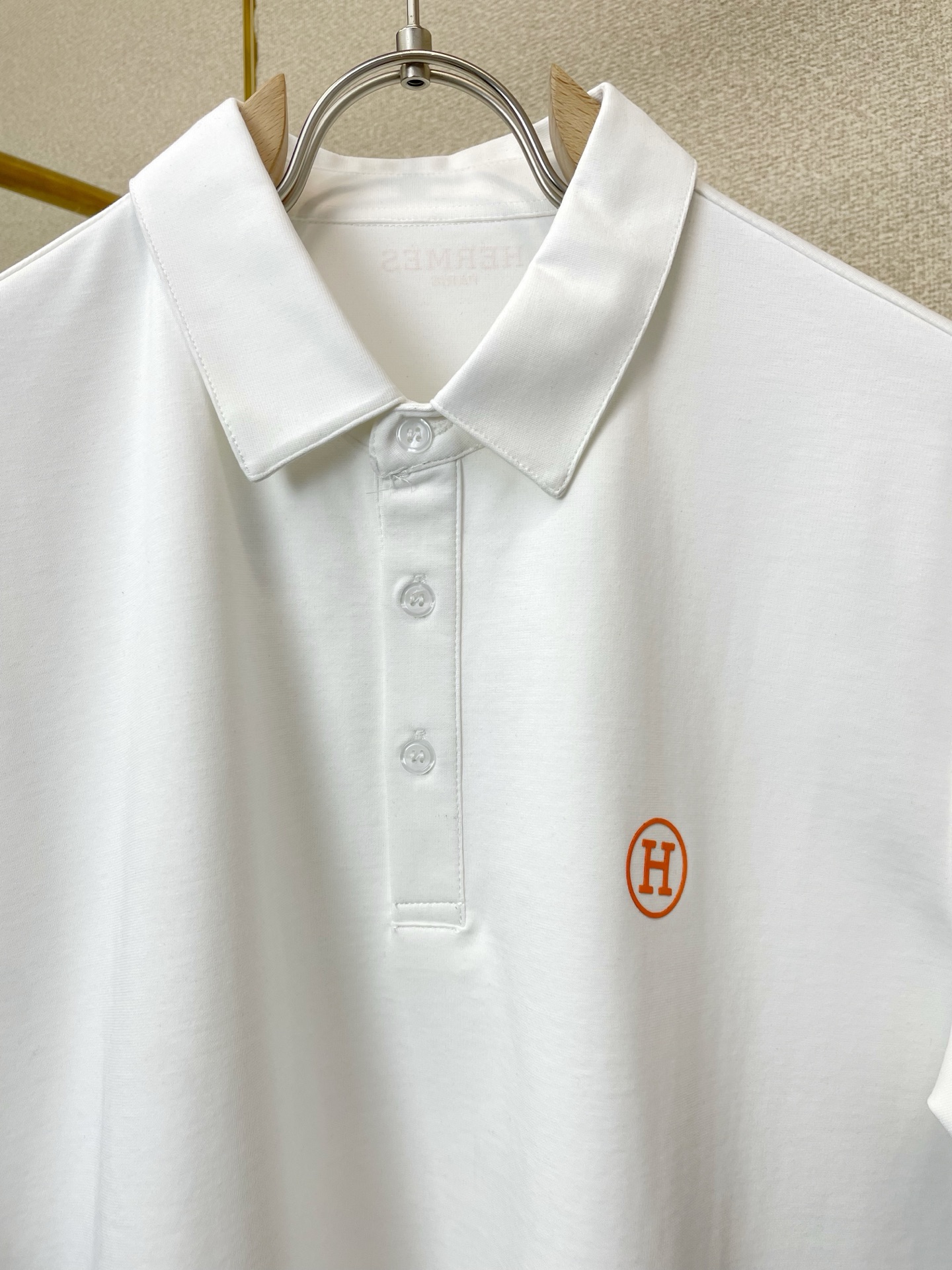 。Hermès爱马仕💥砸锅卖铁都要上的新款新款原单男士休闲短袖 高端定制 高端版本 时尚百搭爆款⚠️⚠️