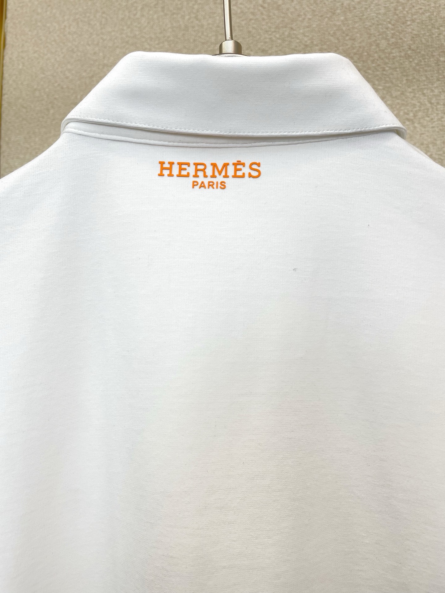 。Hermès爱马仕💥砸锅卖铁都要上的新款新款原单男士休闲短袖 高端定制 高端版本 时尚百搭爆款⚠️⚠️